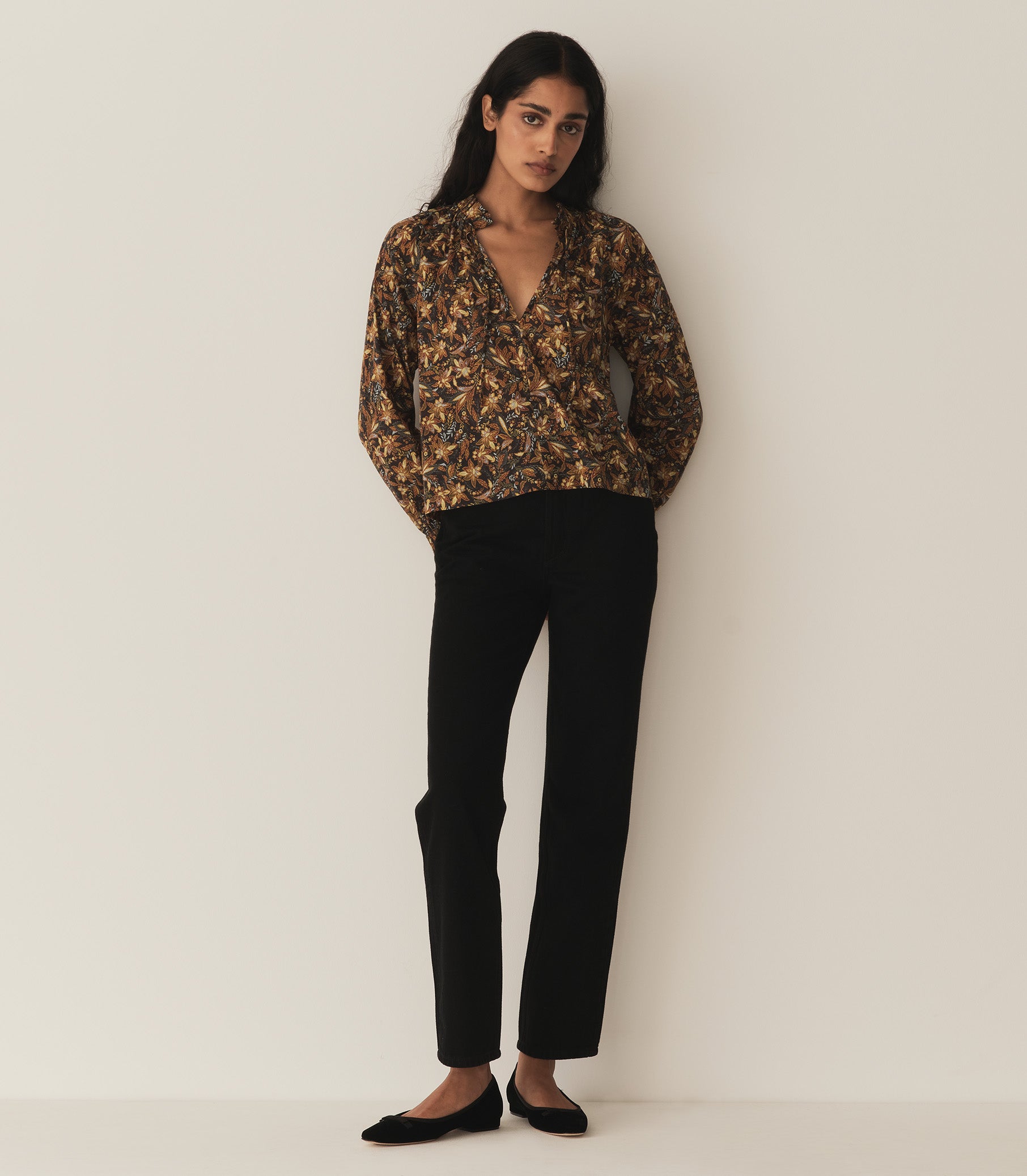 JUNA TOP -- NOIR NARCISSUS FLORAL view 3