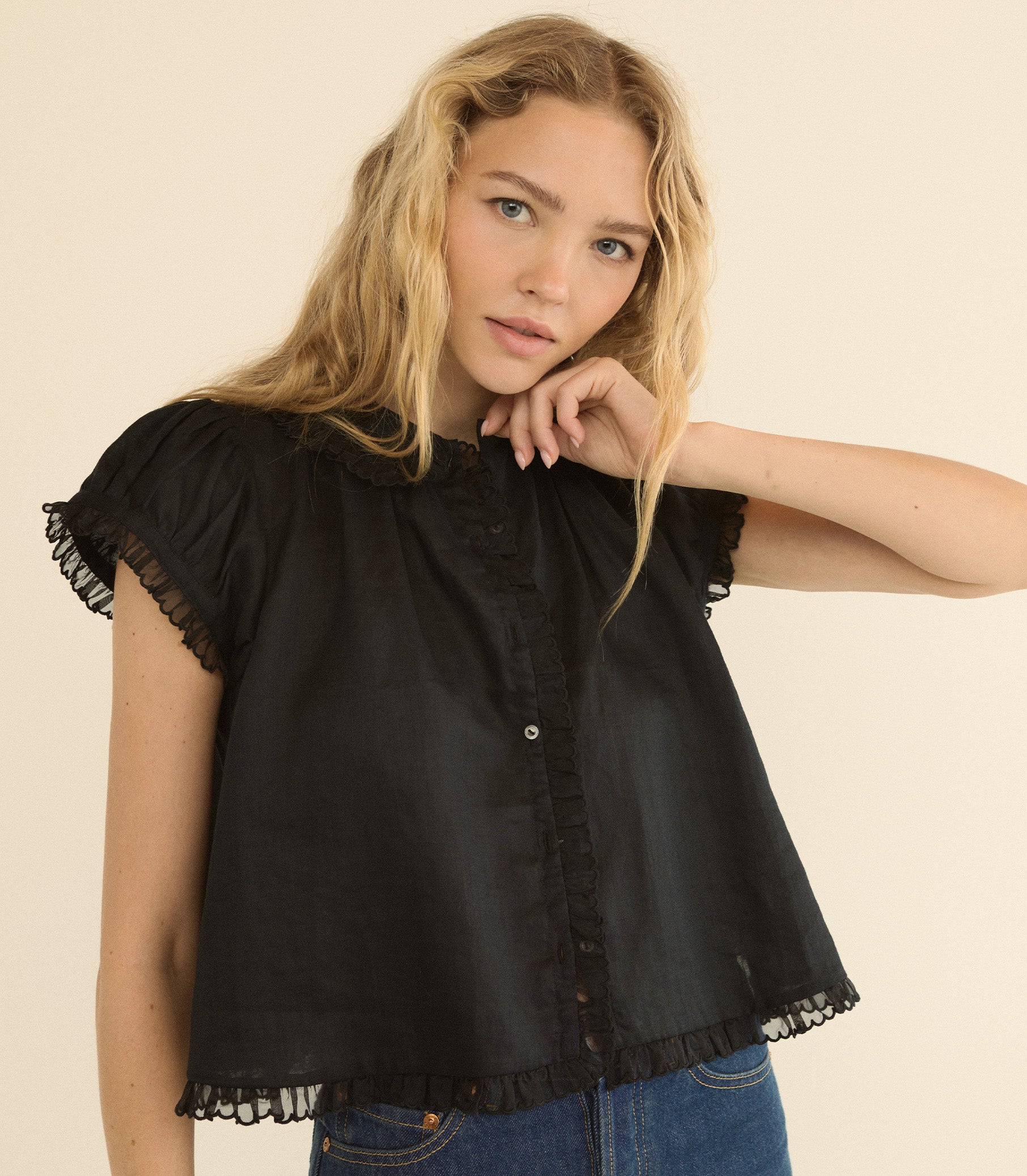 Karina Top - Black | DÔEN