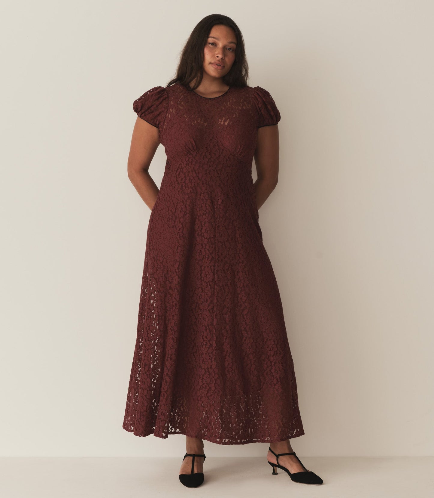 HMD -- KATARINA DRESS -- BLACK CHERRY