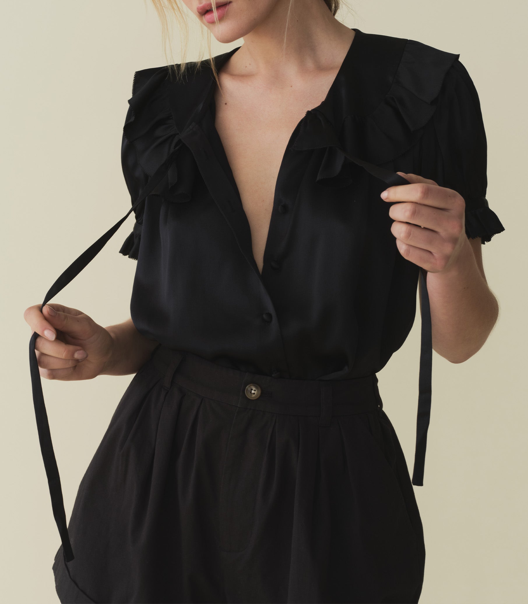 HMD -- KELELA TOP -- BLACK view 1
