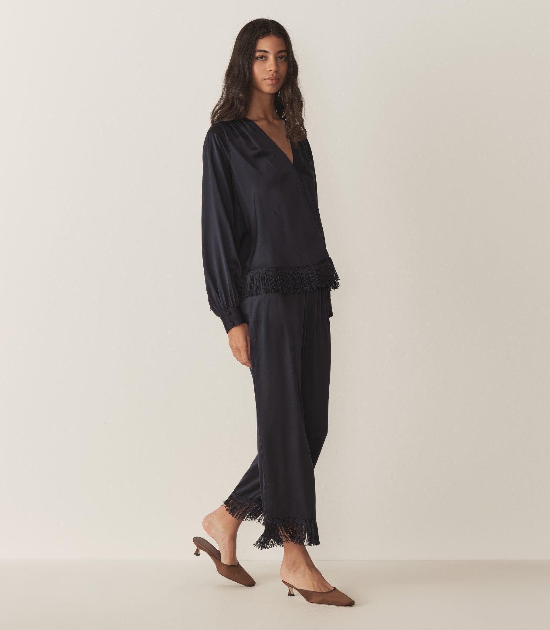 HMD -- LAVON PANT -- DEEP NAVY view 2
