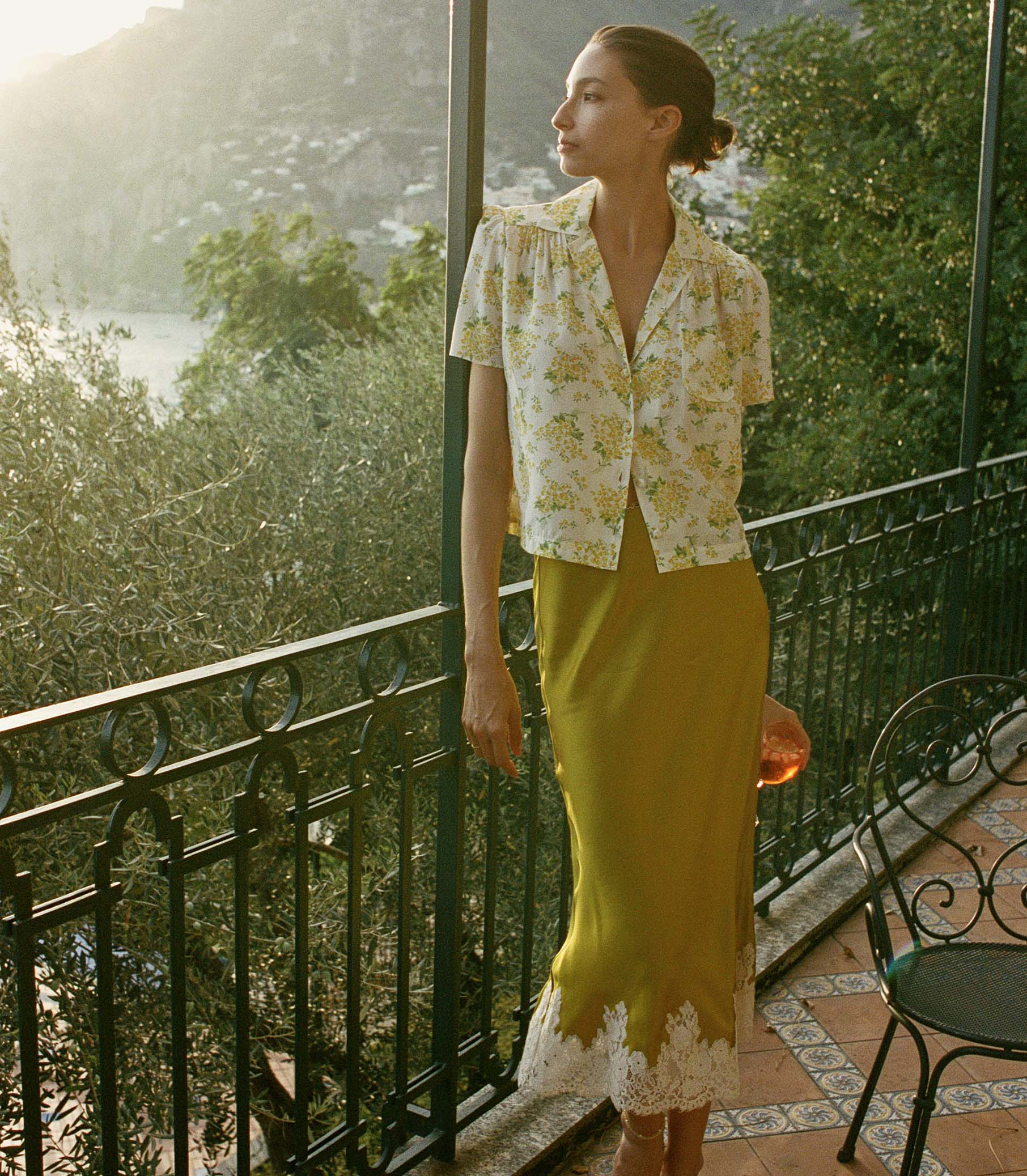HMD -- LAYLA TOP -- SALT MAY BELL FLORAL view 3
