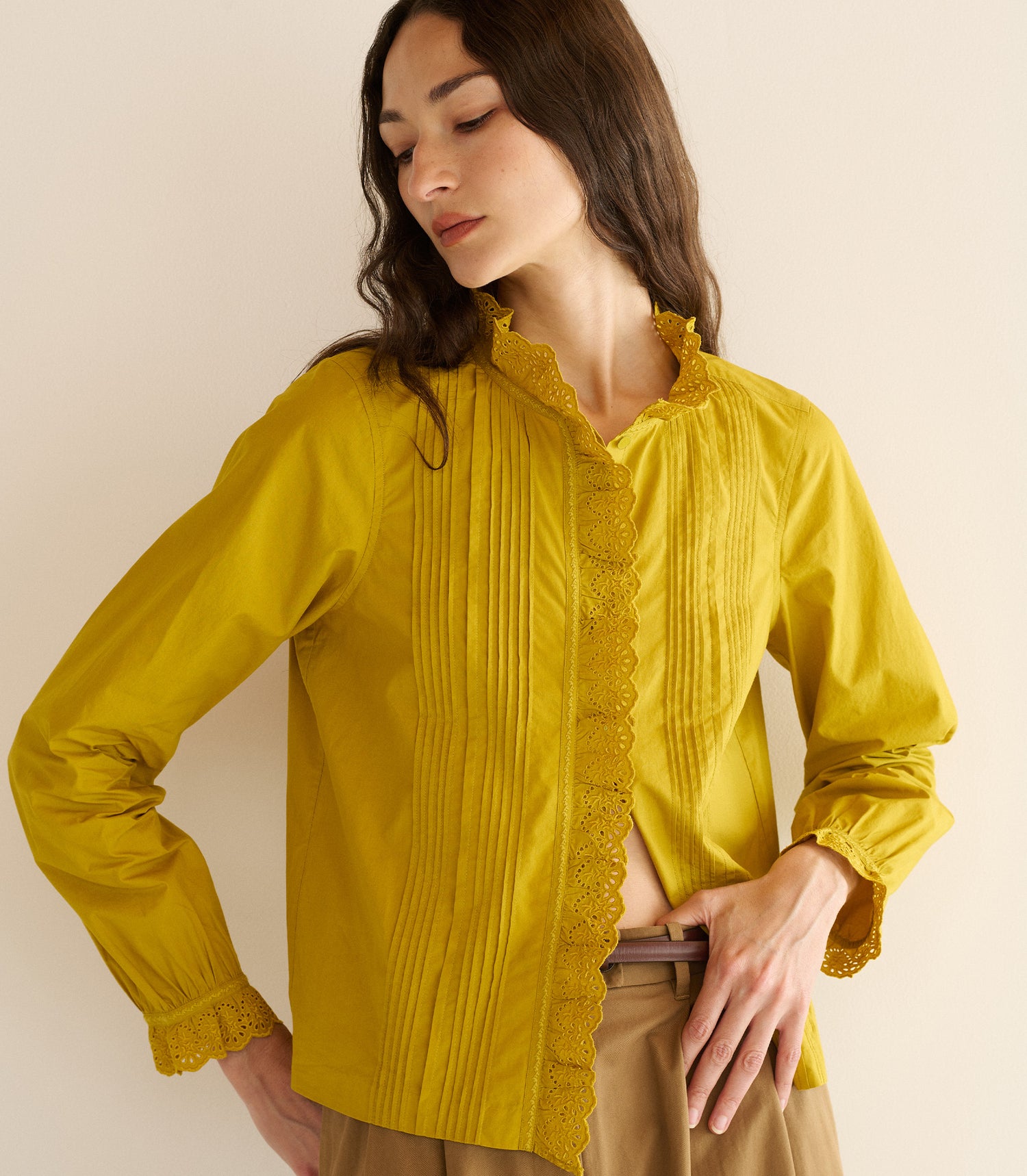 LEANDRA TOP -- OAKMOSS