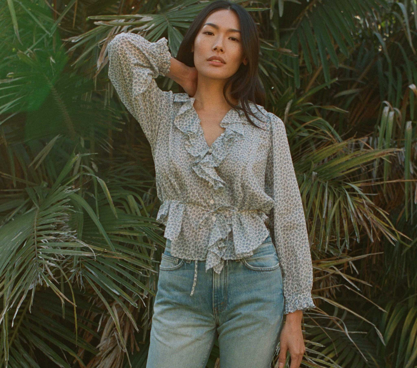 HMD -- LEANNA TOP -- BLUEBELL HILLSIDE BLOOM