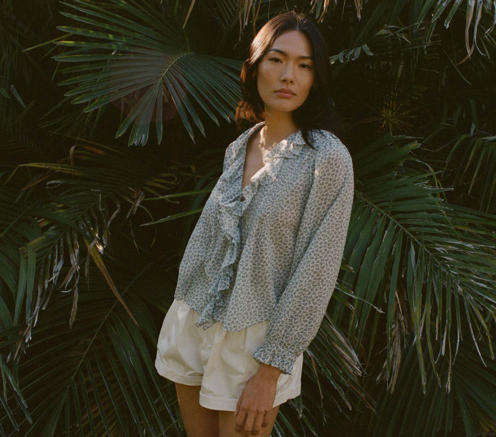 HMD -- LEANNA TOP -- BLUEBELL HILLSIDE BLOOM view 5
