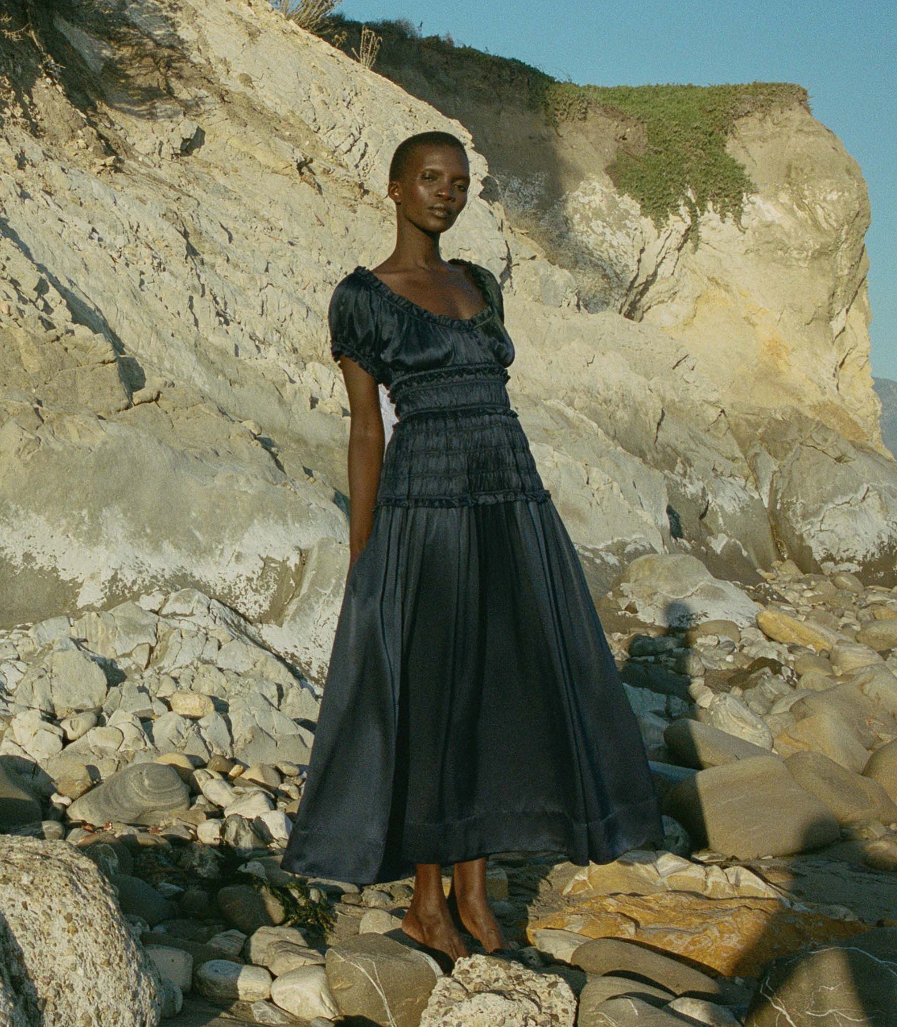HMD -- LEANNE DRESS -- NAVY view 4
