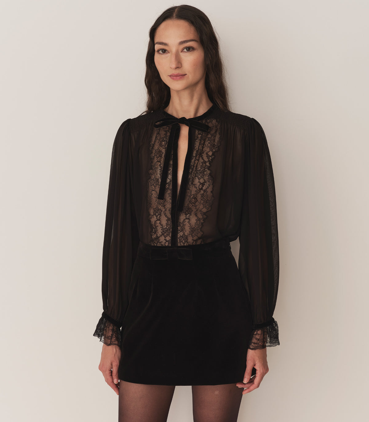 HMD -- LEIA TOP -- BLACK