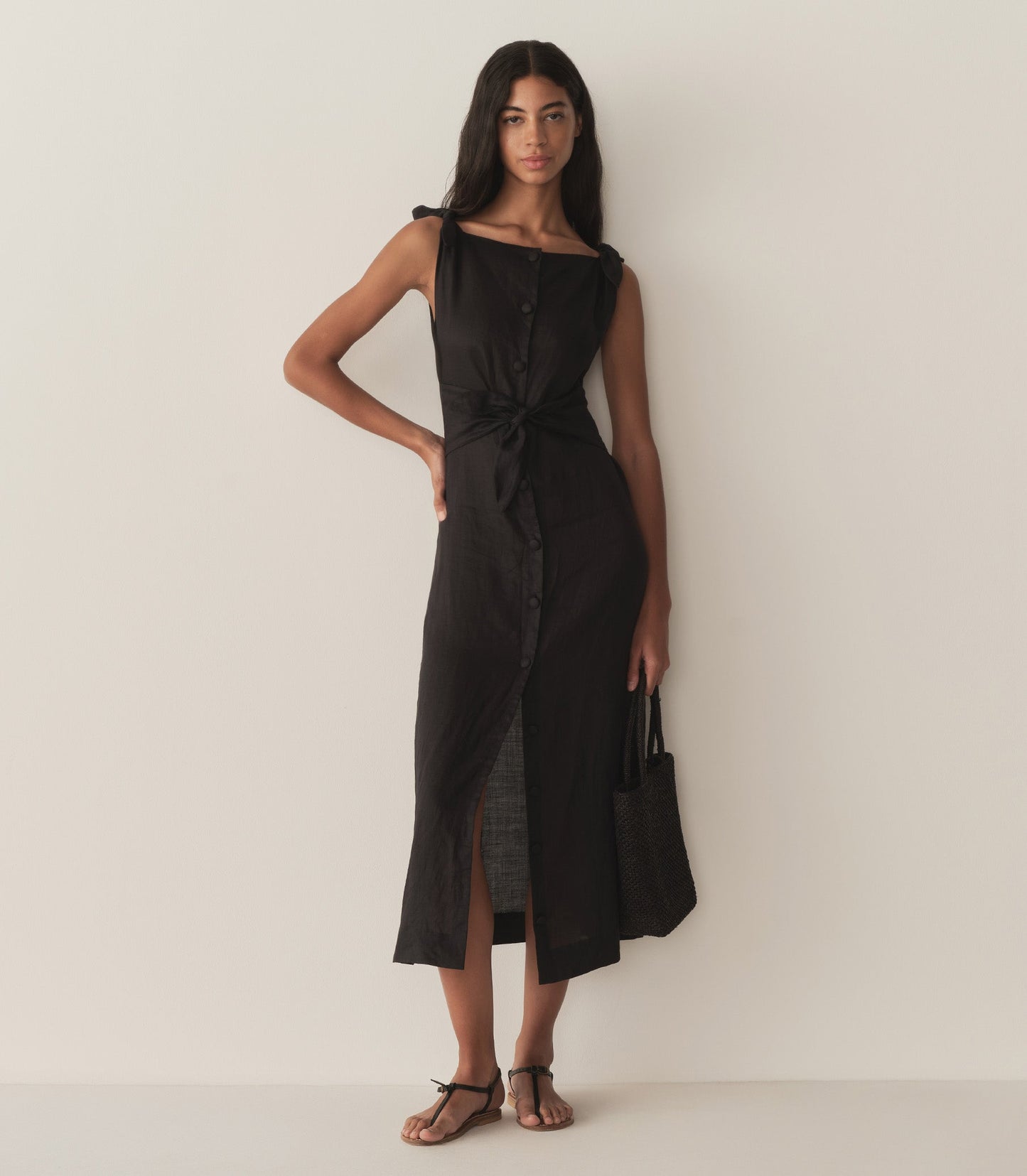 HMD -- LEVINE DRESS -- BLACK