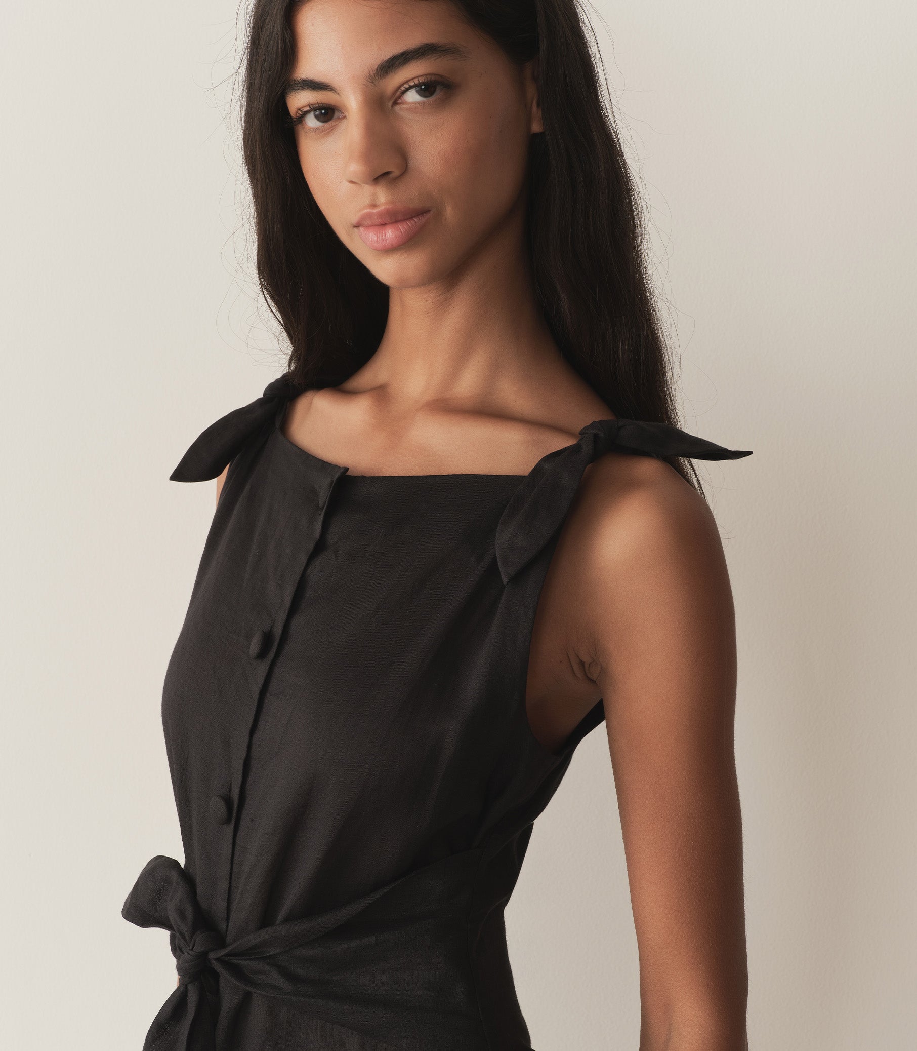 HMD -- LEVINE DRESS -- BLACK view 2
