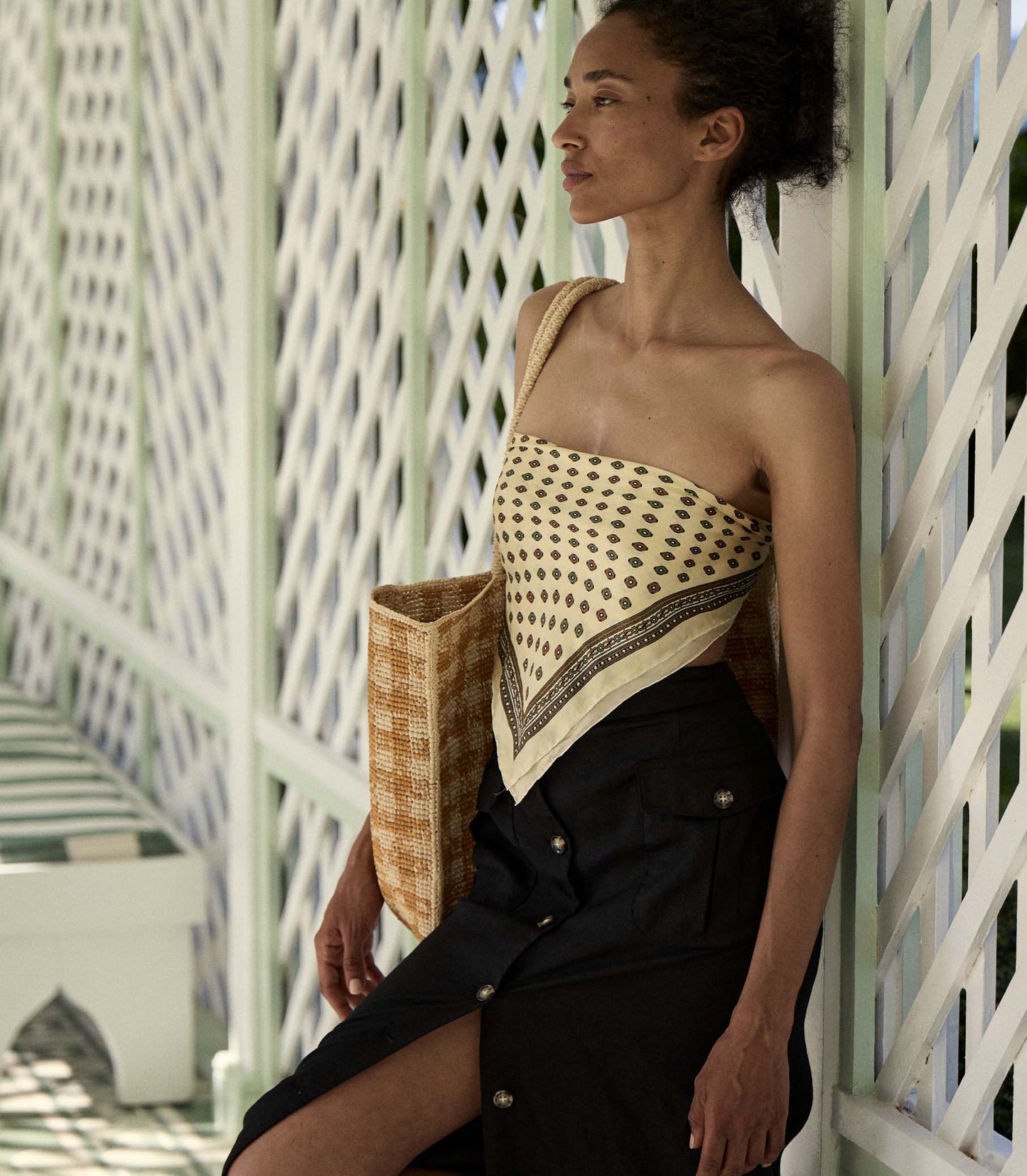 HMD -- LOURDES SKIRT -- BLACK