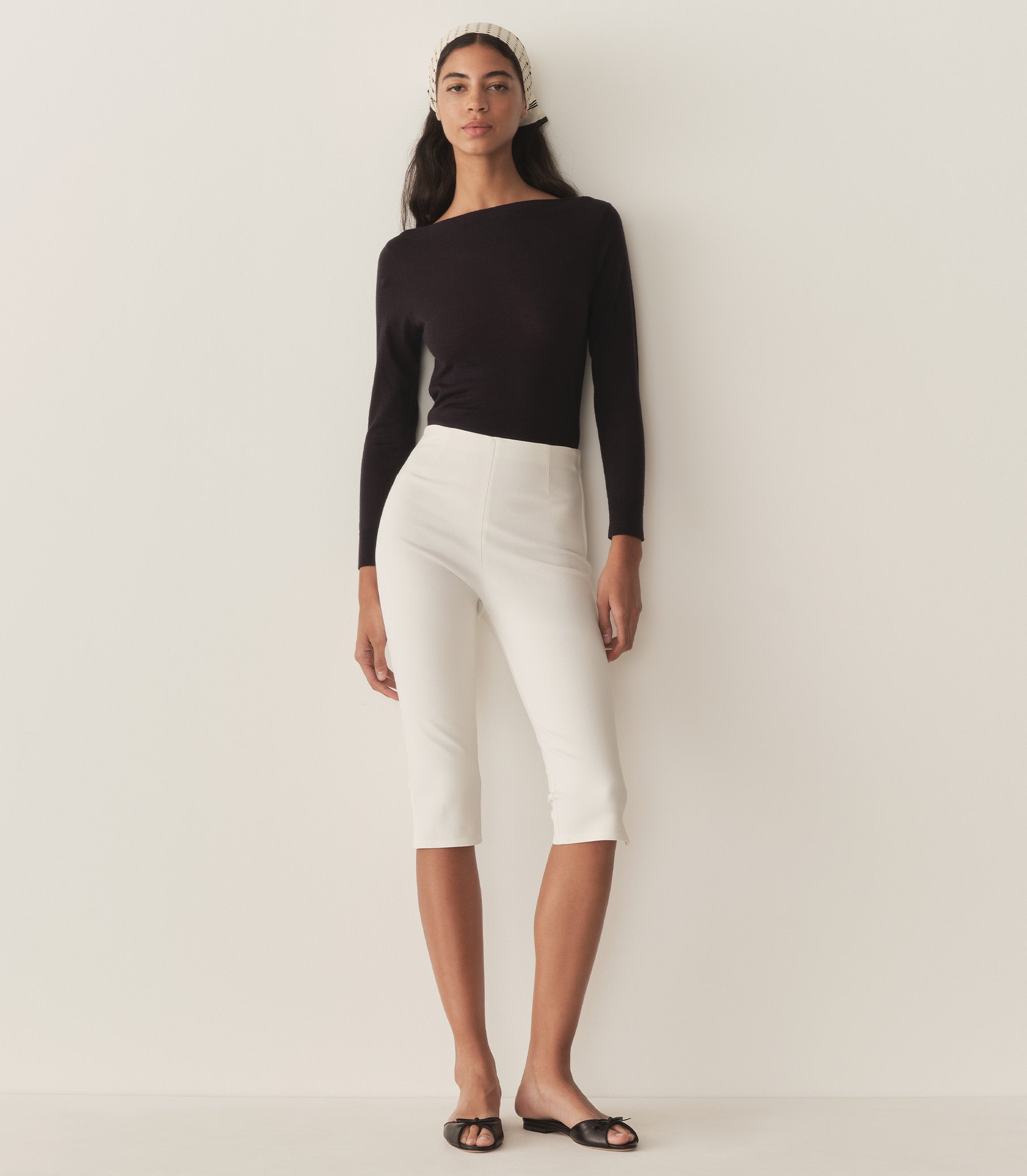 HMD -- LULA CAPRI PANT -- SALT view 1
