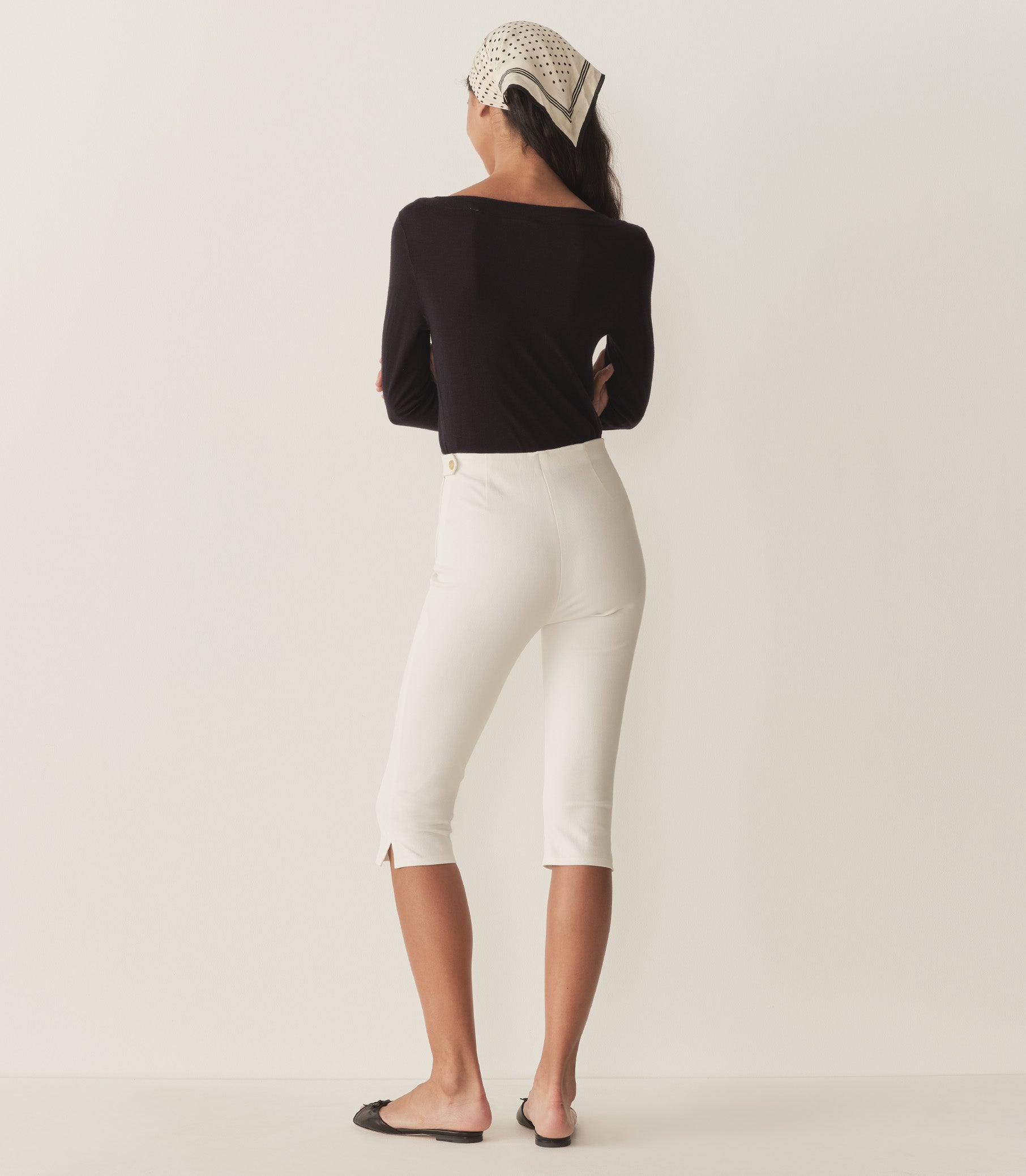 HMD -- LULA CAPRI PANT -- SALT view 4
