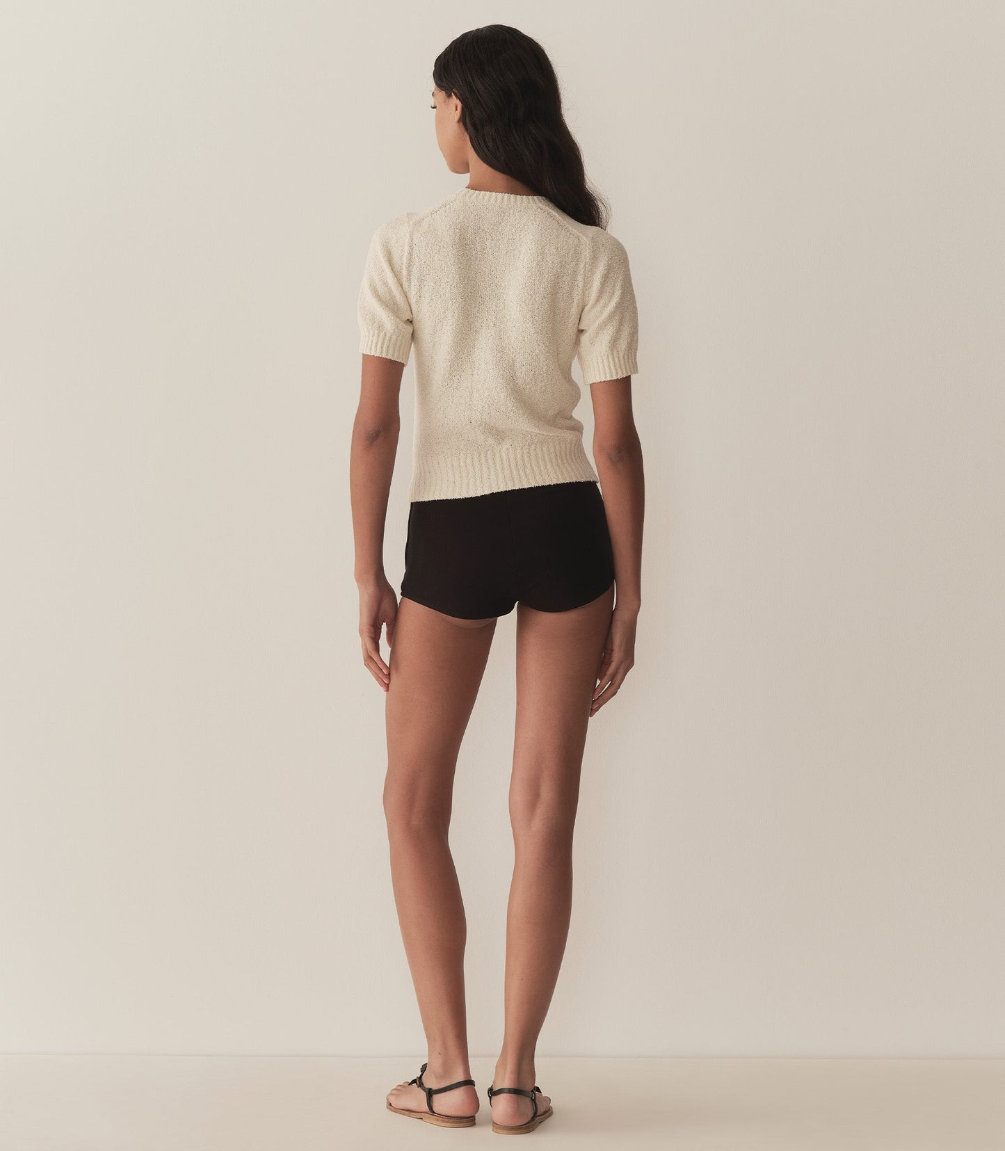 HMD -- LULA SHORT -- BLACK