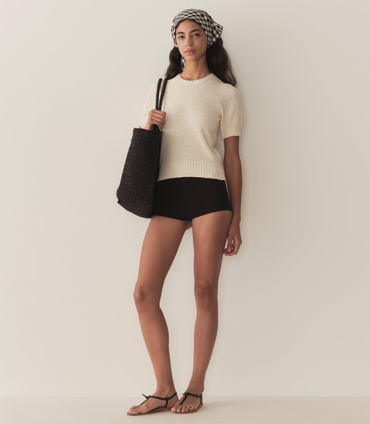 HMD -- LULA SHORT -- BLACK