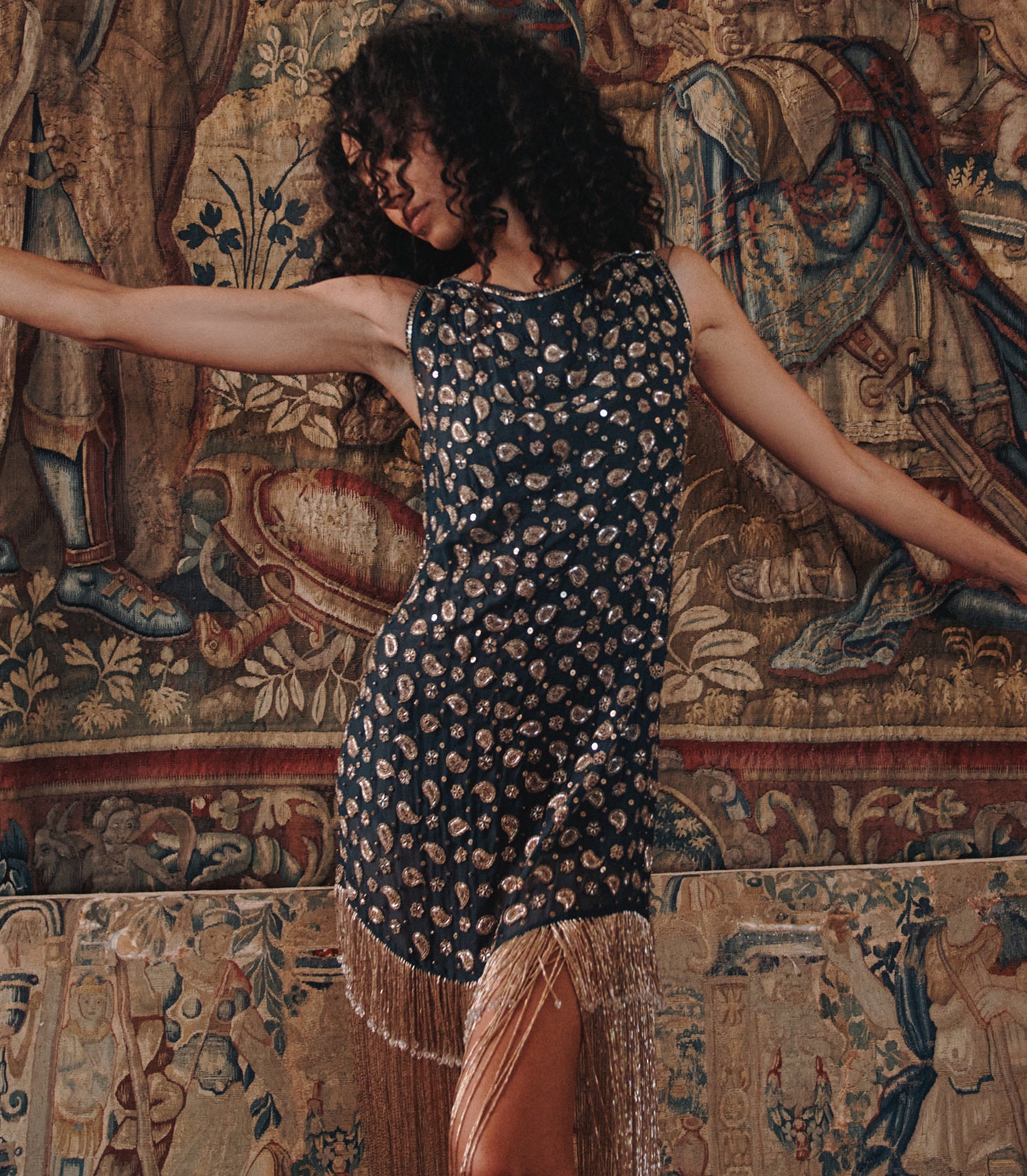 LUMINAIRE DRESS -- COURS LA REINE PAISLEY