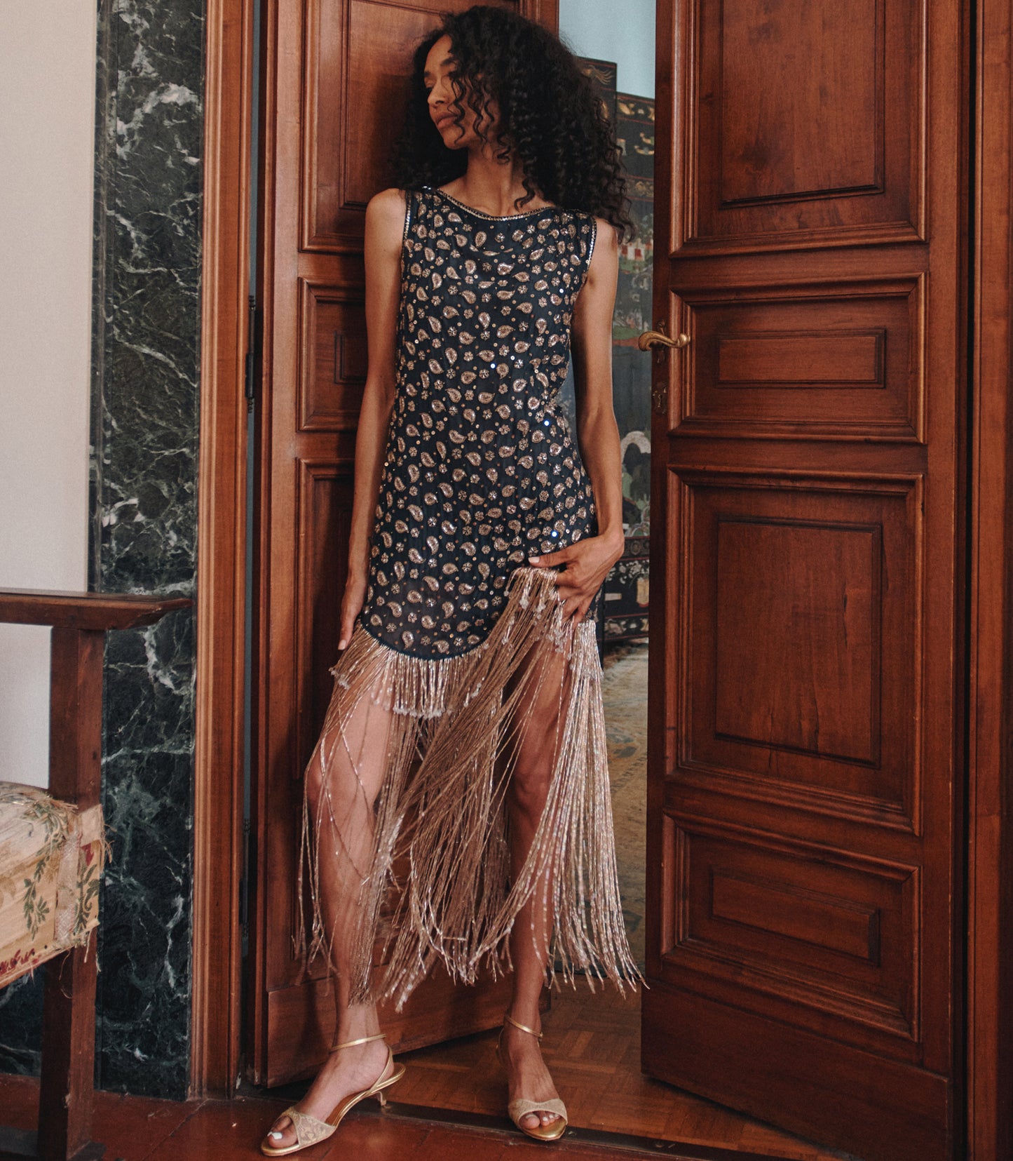 LUMINAIRE DRESS -- COURS LA REINE PAISLEY