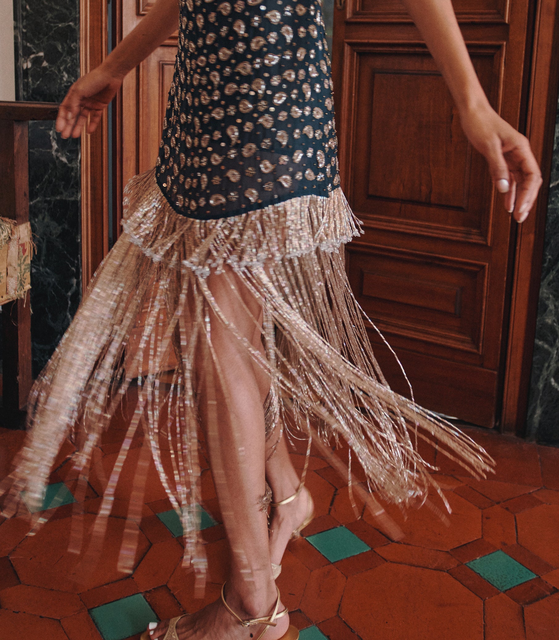 LUMINAIRE DRESS -- COURS LA REINE PAISLEY view 6

