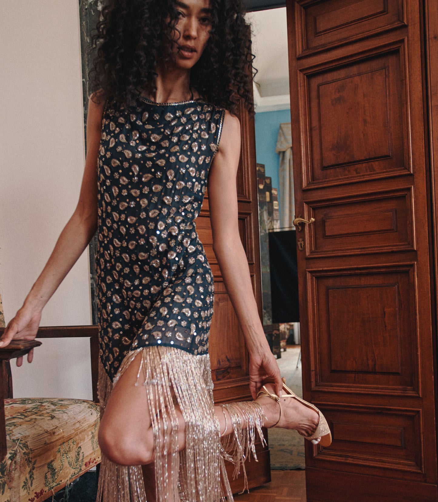 LUMINAIRE DRESS -- COURS LA REINE PAISLEY