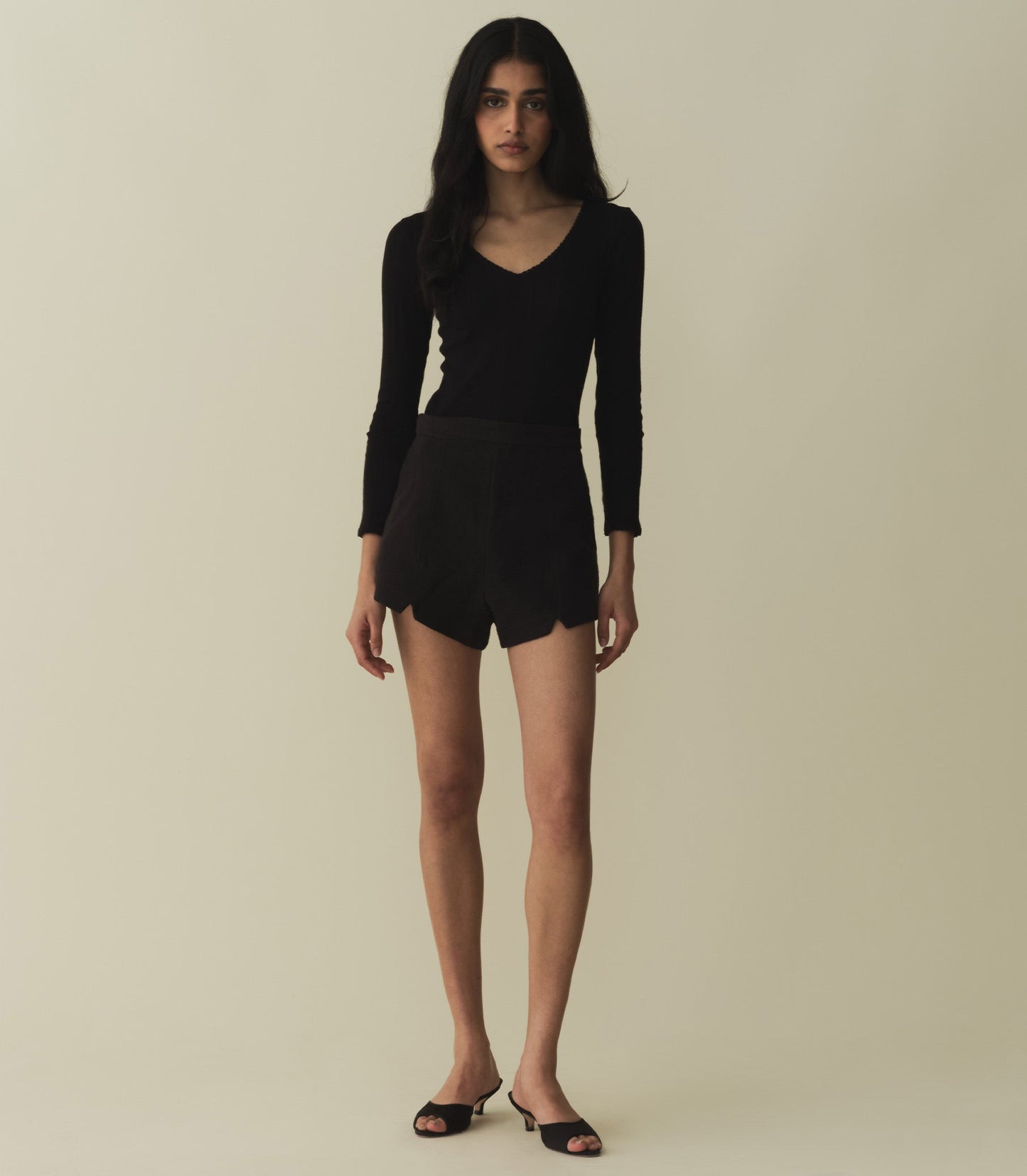 HMD -- MAVEN SHORT -- BLACK