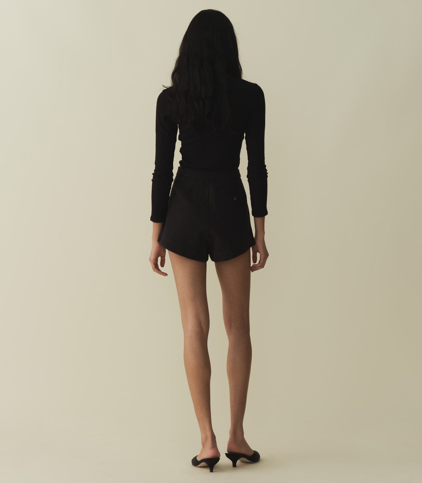 HMD -- MAVEN SHORT -- BLACK
