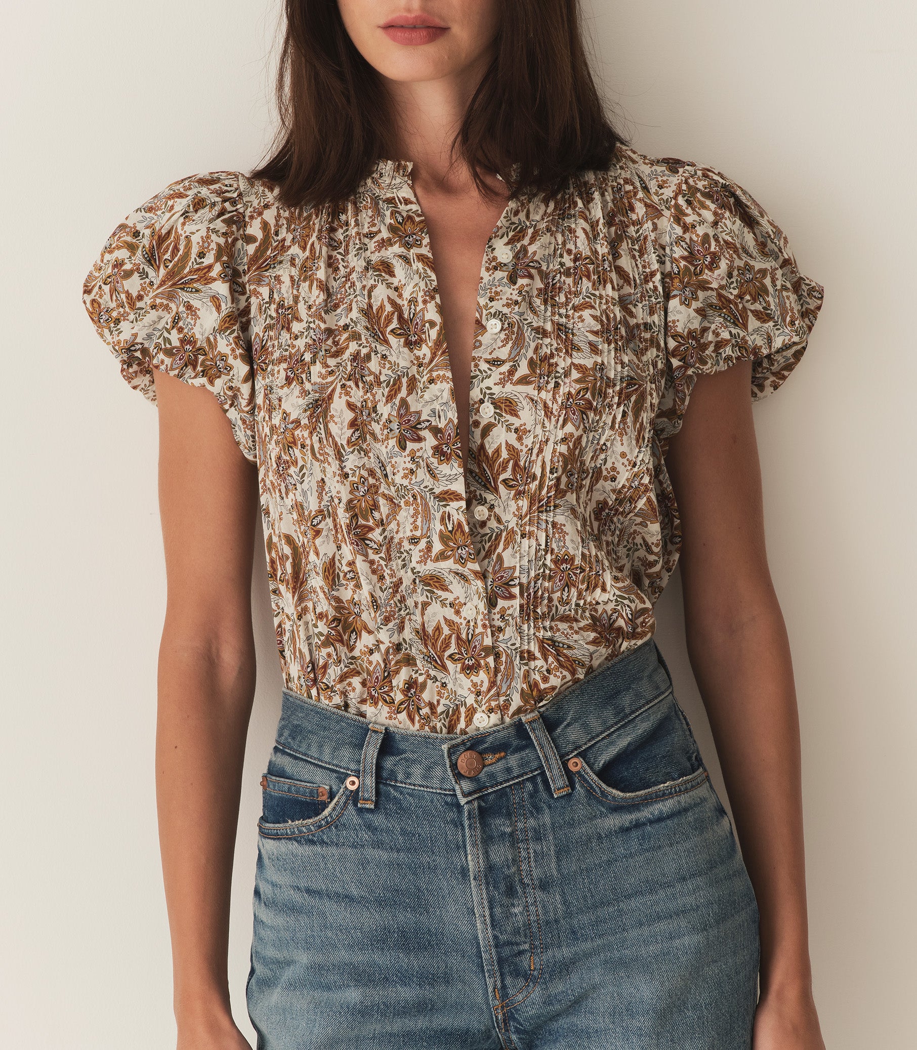 MILLIE TOP -- BLANC NARCISSUS FLORAL view 1