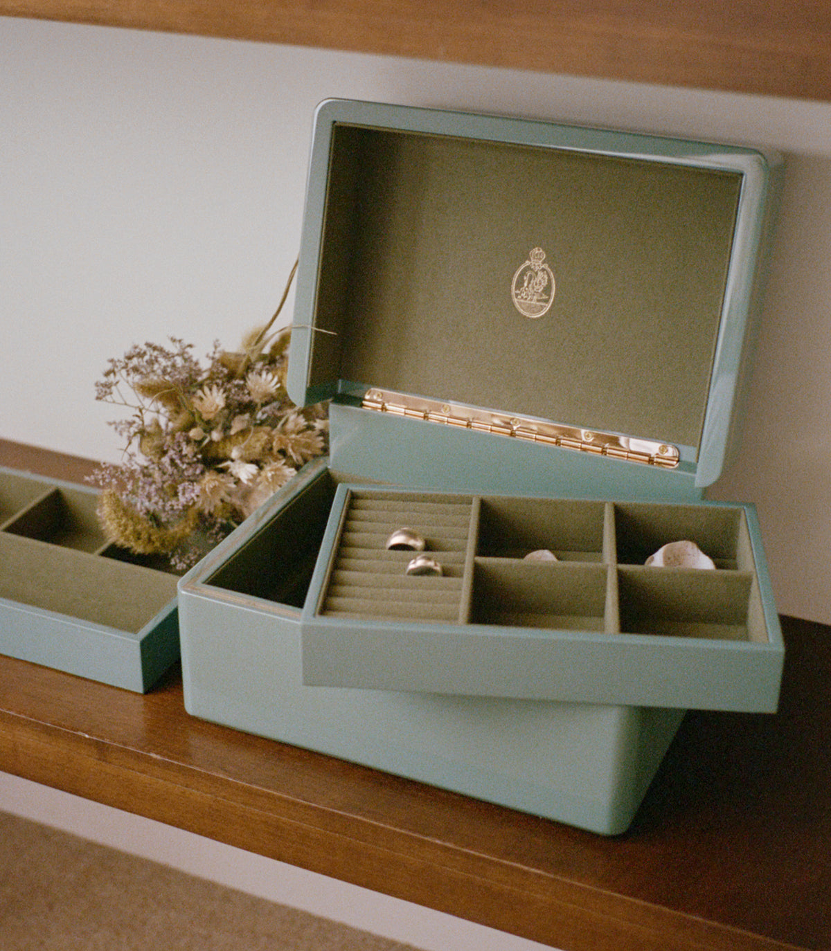 DÔEN &amp; TROVE MINI TRUNK -- MINT GREEN view 2
