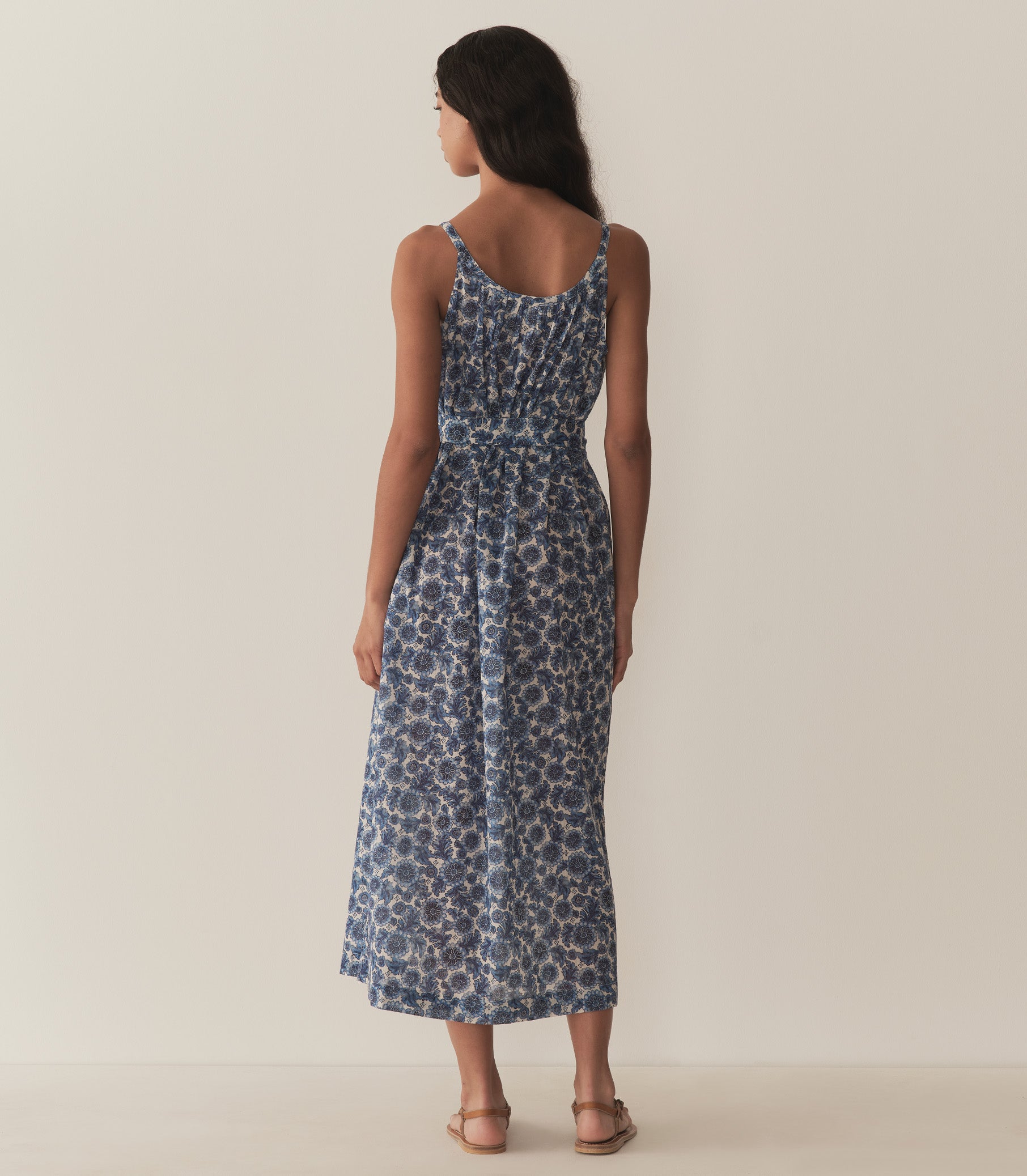 HMD -- NEVITA DRESS -- BLEU SOLEIL FLEURIT view 8
