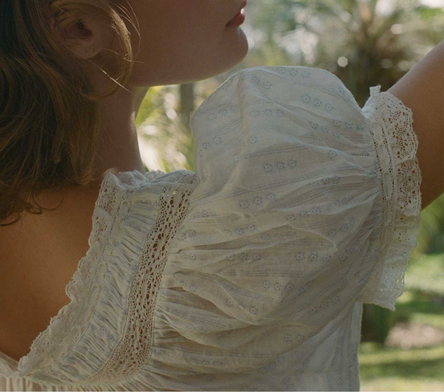 HMD -- REINE NIGHTGOWN -- ADELINE'S GARDEN view 2
