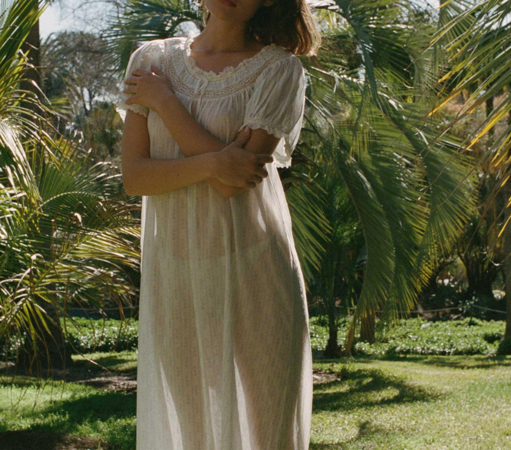 HMD -- REINE NIGHTGOWN -- ADELINE'S GARDEN view 1
