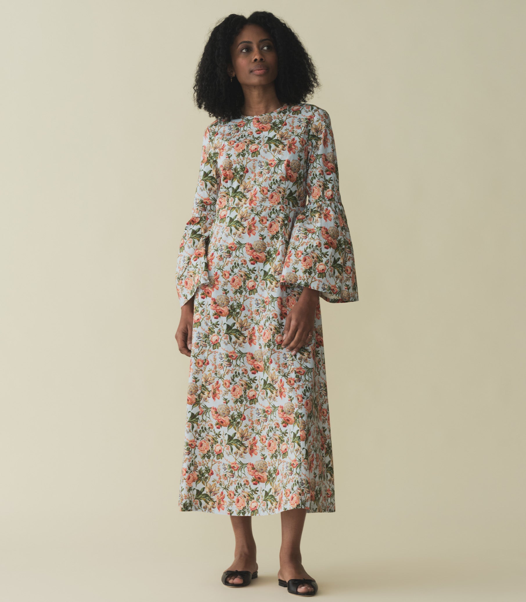HMD -- NOISETTE DRESS -- CALICO GARDEN view 1
