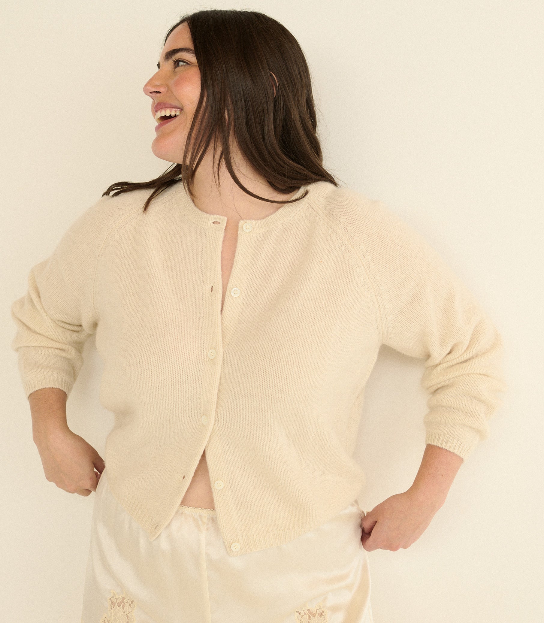PEROLINE CASHMERE CARDIGAN -- DOGWOOD view 4
