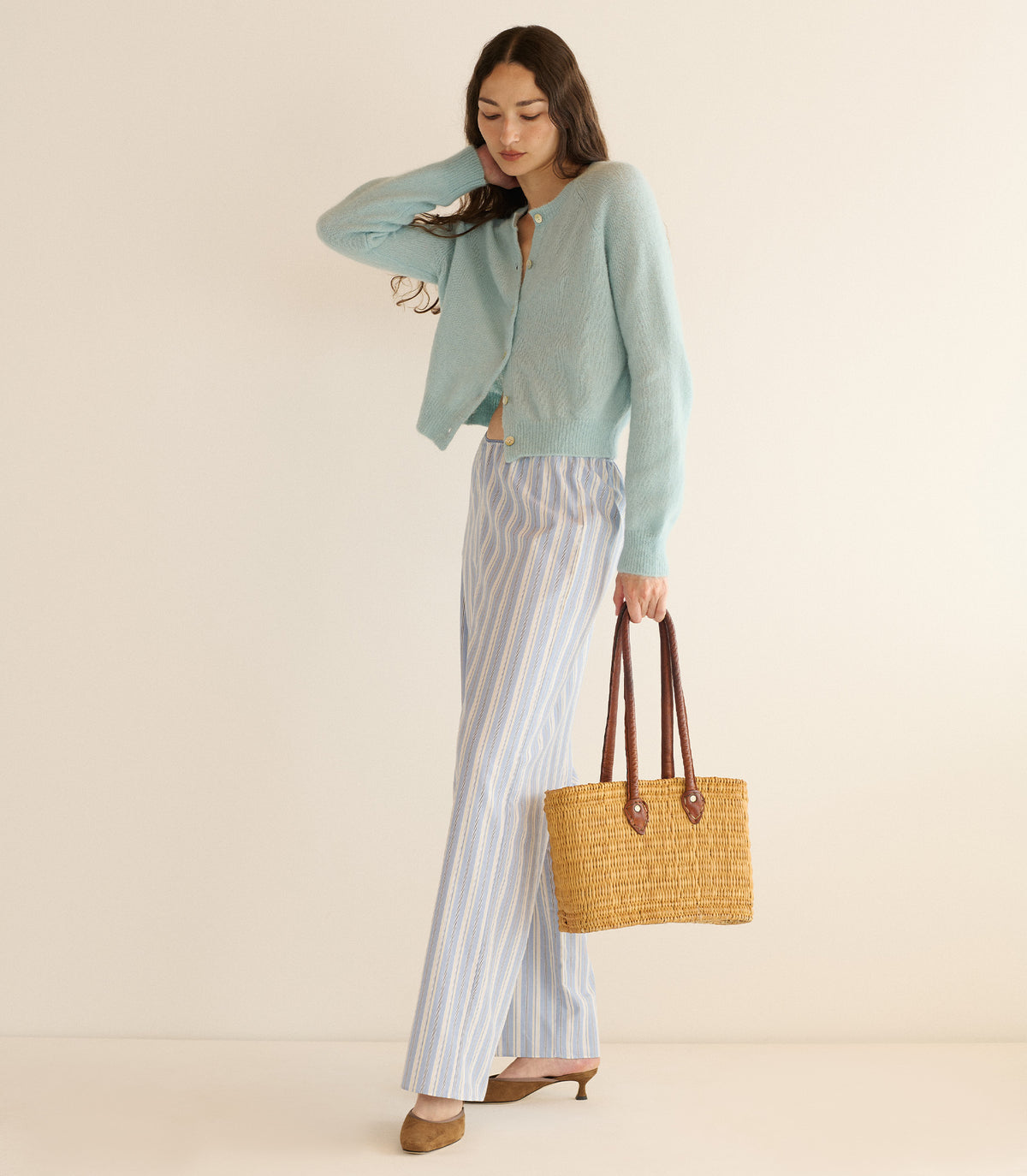 HMD -- PETRA CARDIGAN -- GLASS SLIPPER view 8
