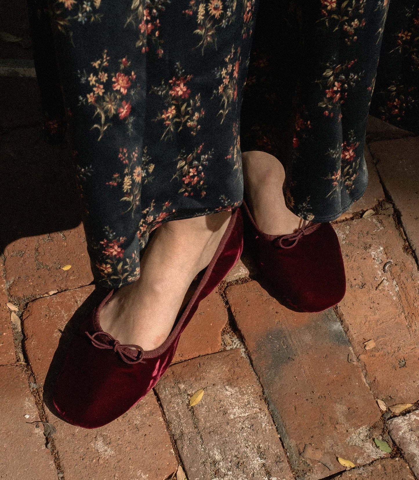 PILLAR MARY JANE -- CRIMSON VELVET