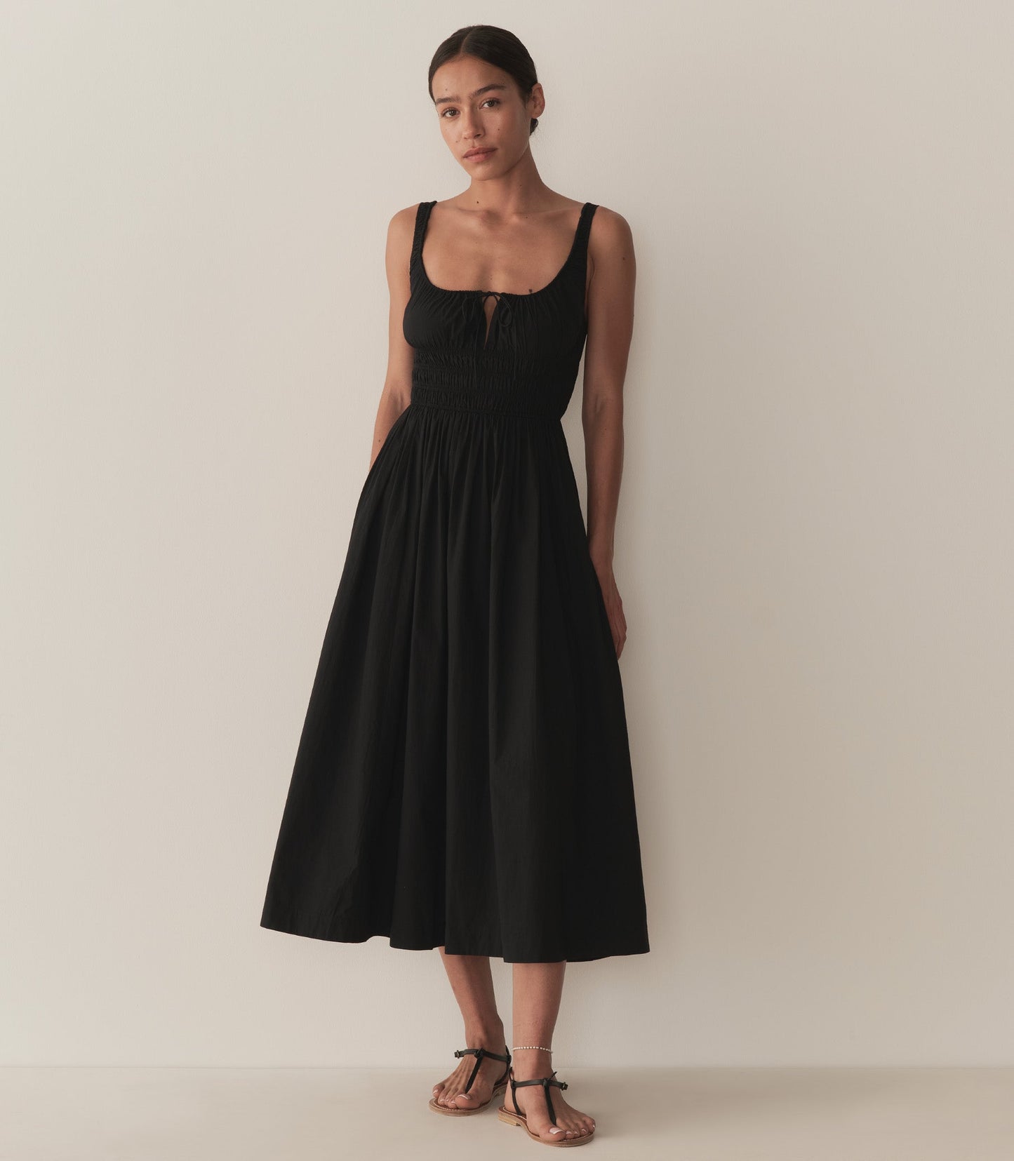 HMD -- QUILLA DRESS -- BLACK