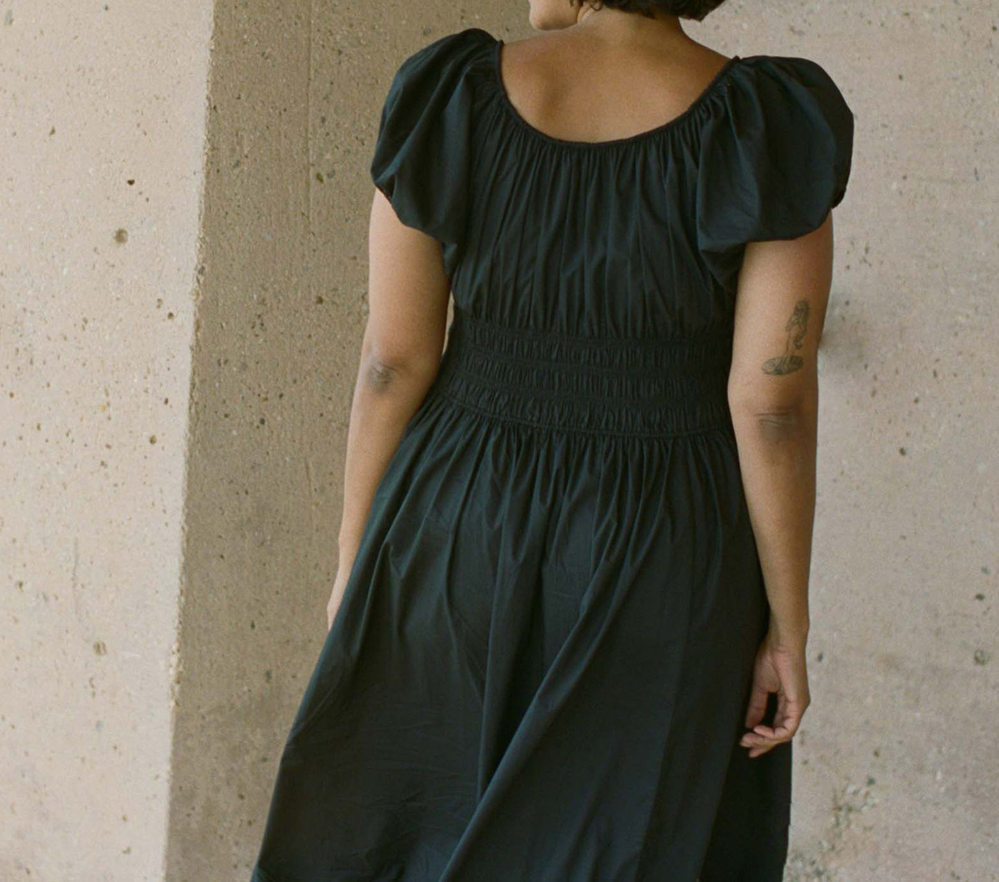 HMD -- QUINN DRESS -- BLACK