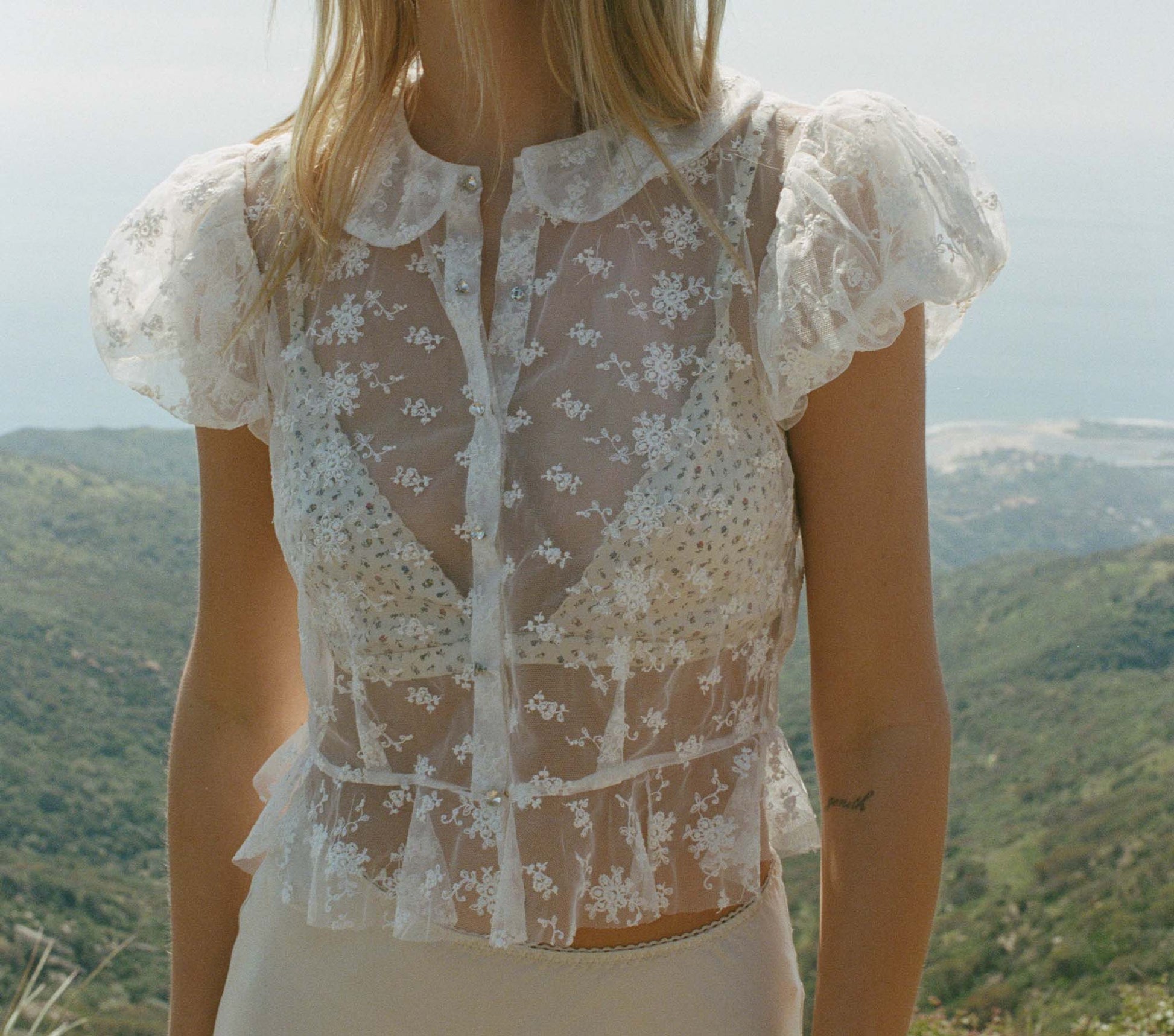 HMD -- REGINA TOP -- SEA SALT view 2
