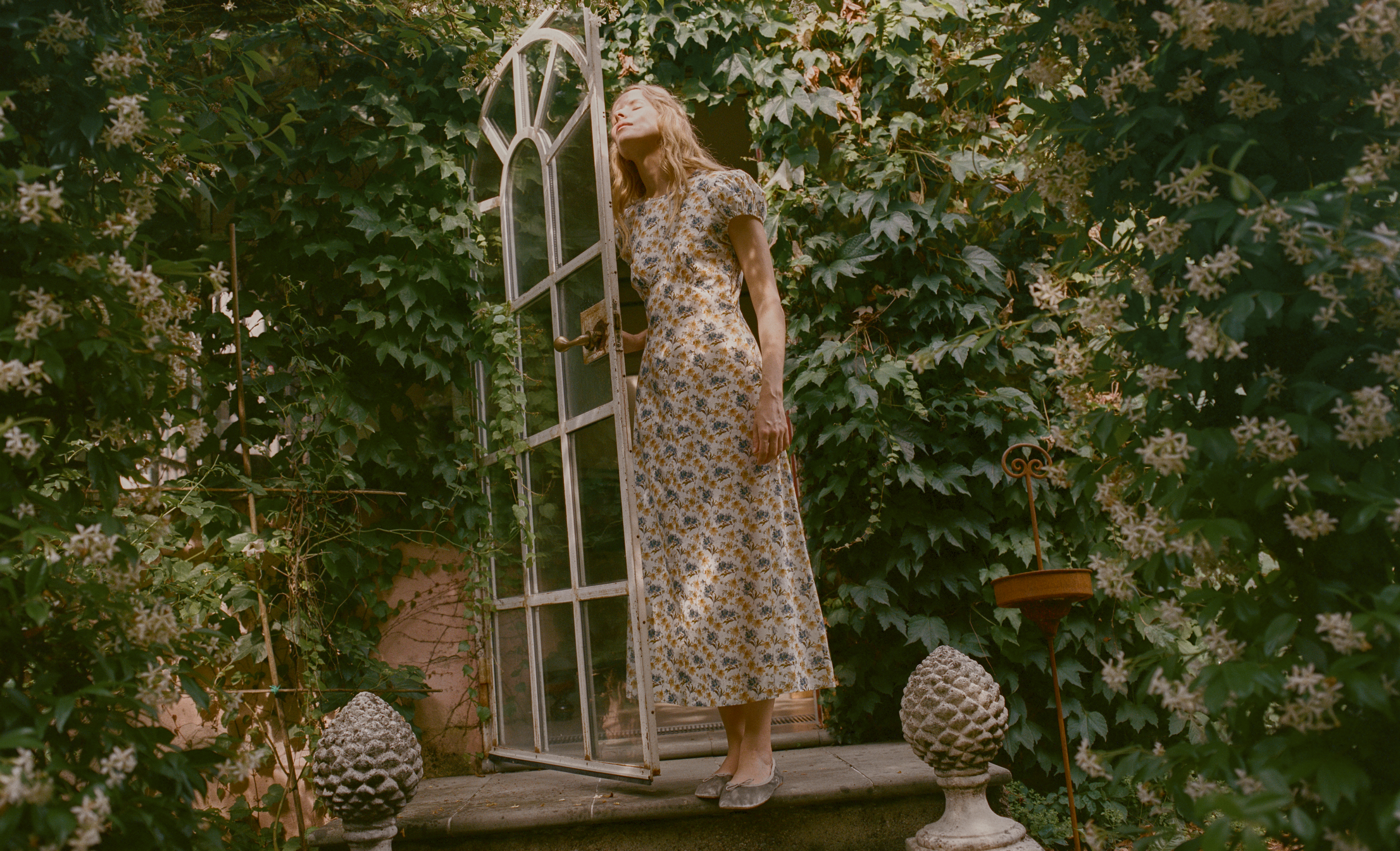 doen dress Clea The scooped neckline and cuffs are trimmed with flouncy ruffles Rosenda Dress - BLOSSOM BREEZE