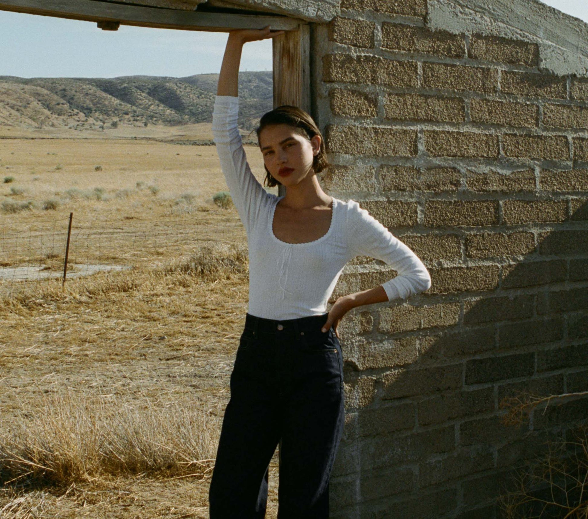 HMD -- ROMY TEE -- SALT view 2
