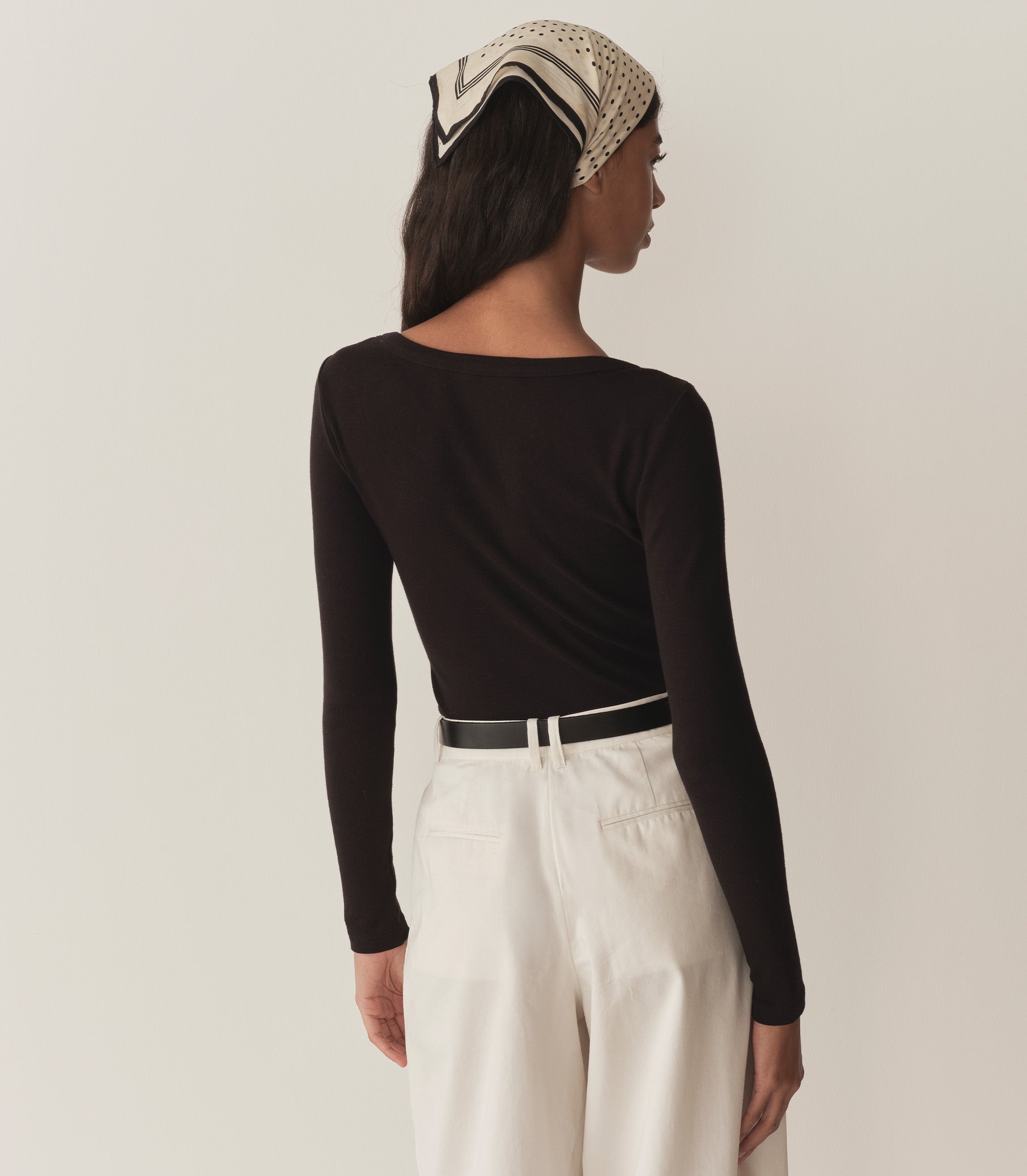 ROMY TEE -- BLACK view 3