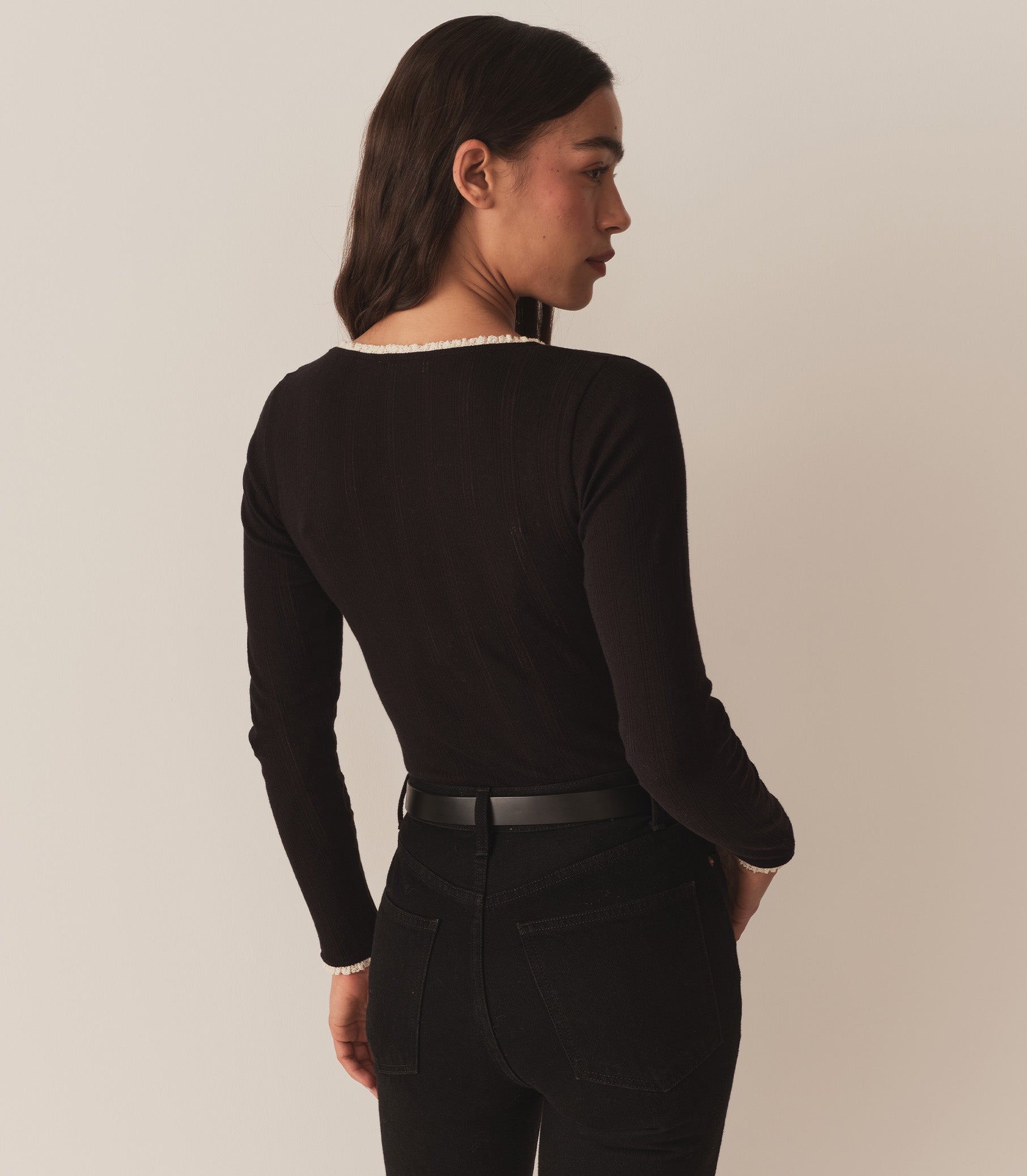 HMD -- ROMY TEE -- BLACK view 4
