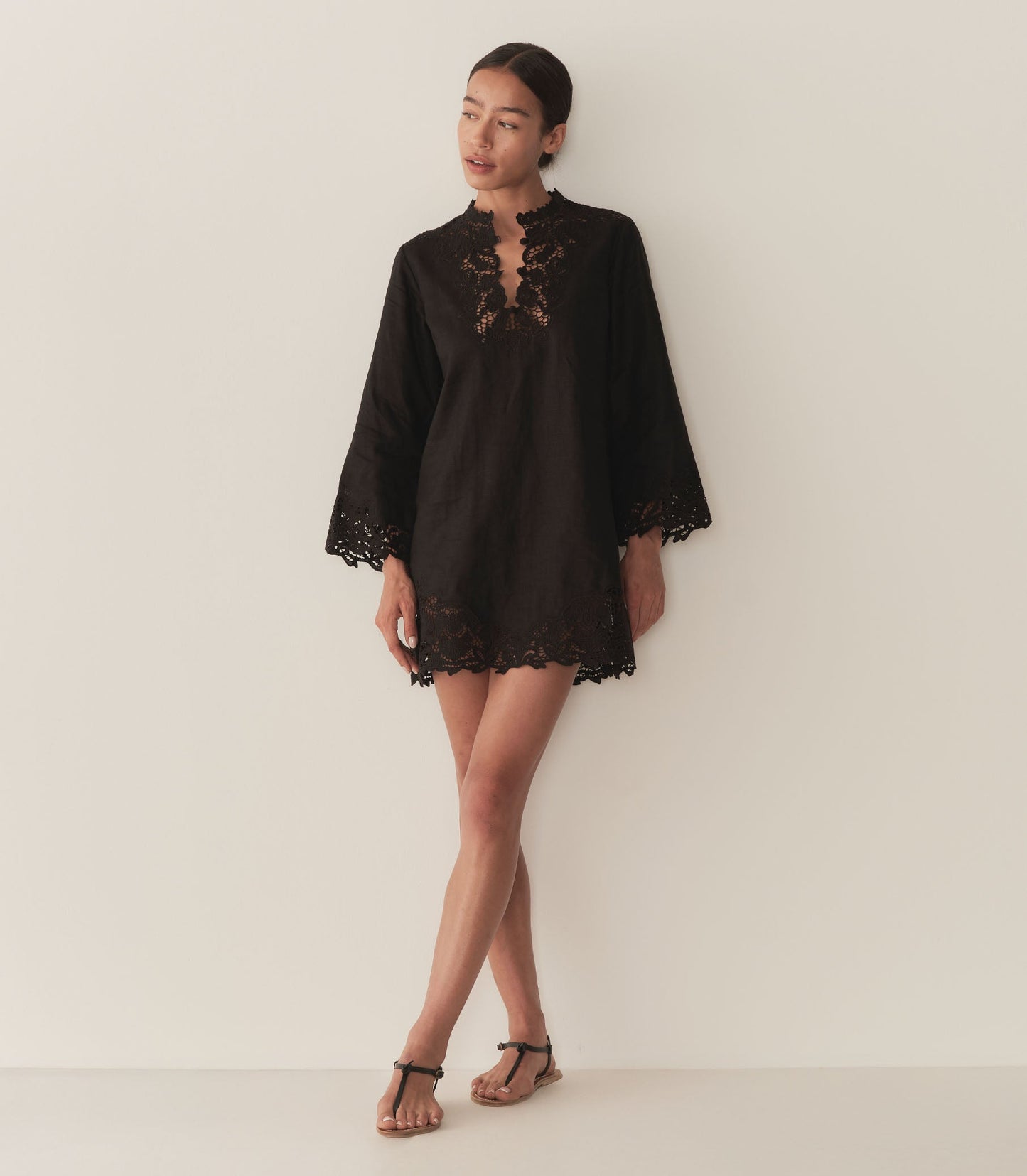 HMD -- ROSELIE TUNIC -- BLACK
