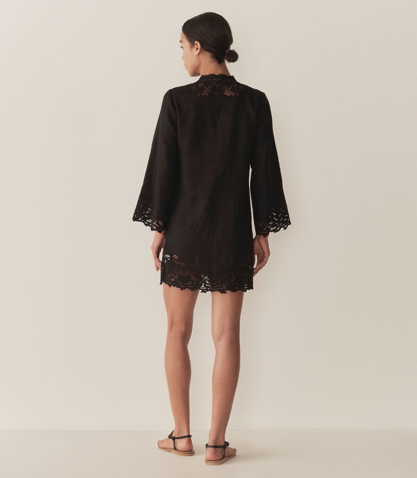 HMD -- ROSELIE TUNIC -- BLACK