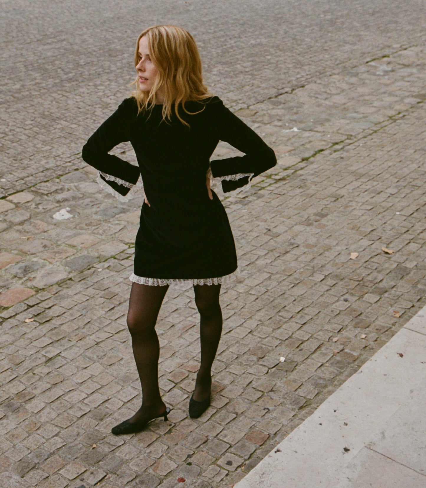 SAVINE DRESS -- BLACK