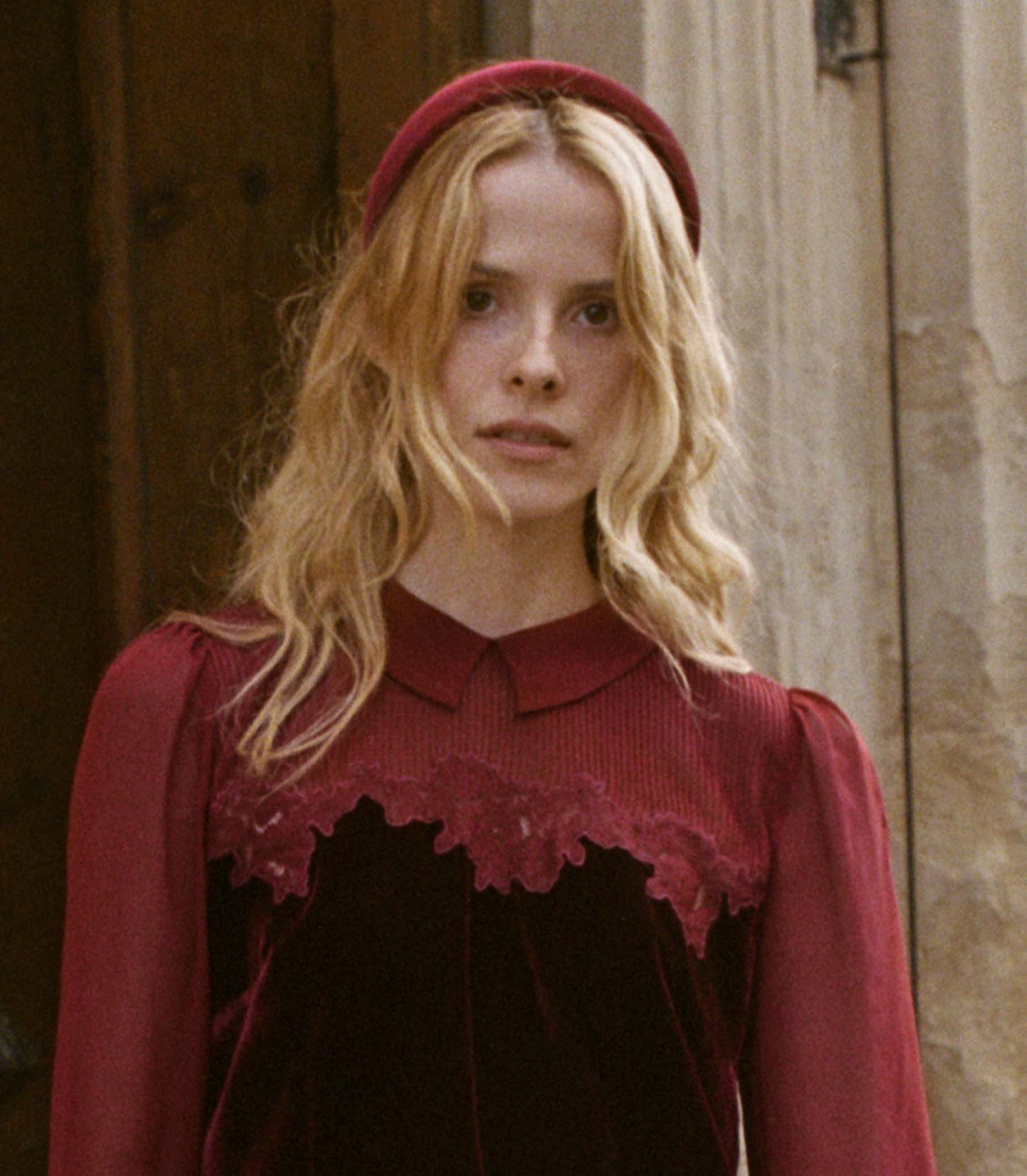 SESTRI HEADBAND -- CRIMSON VELVET