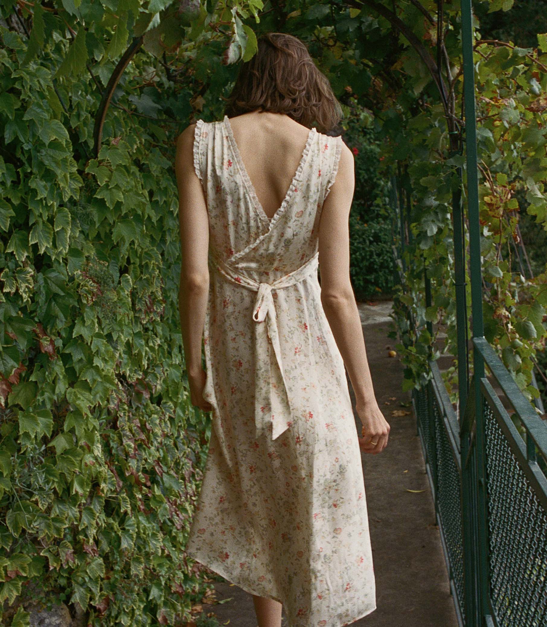 HMD -- TAHLIA DRESS -- FLOWERING MEADOW view 3
