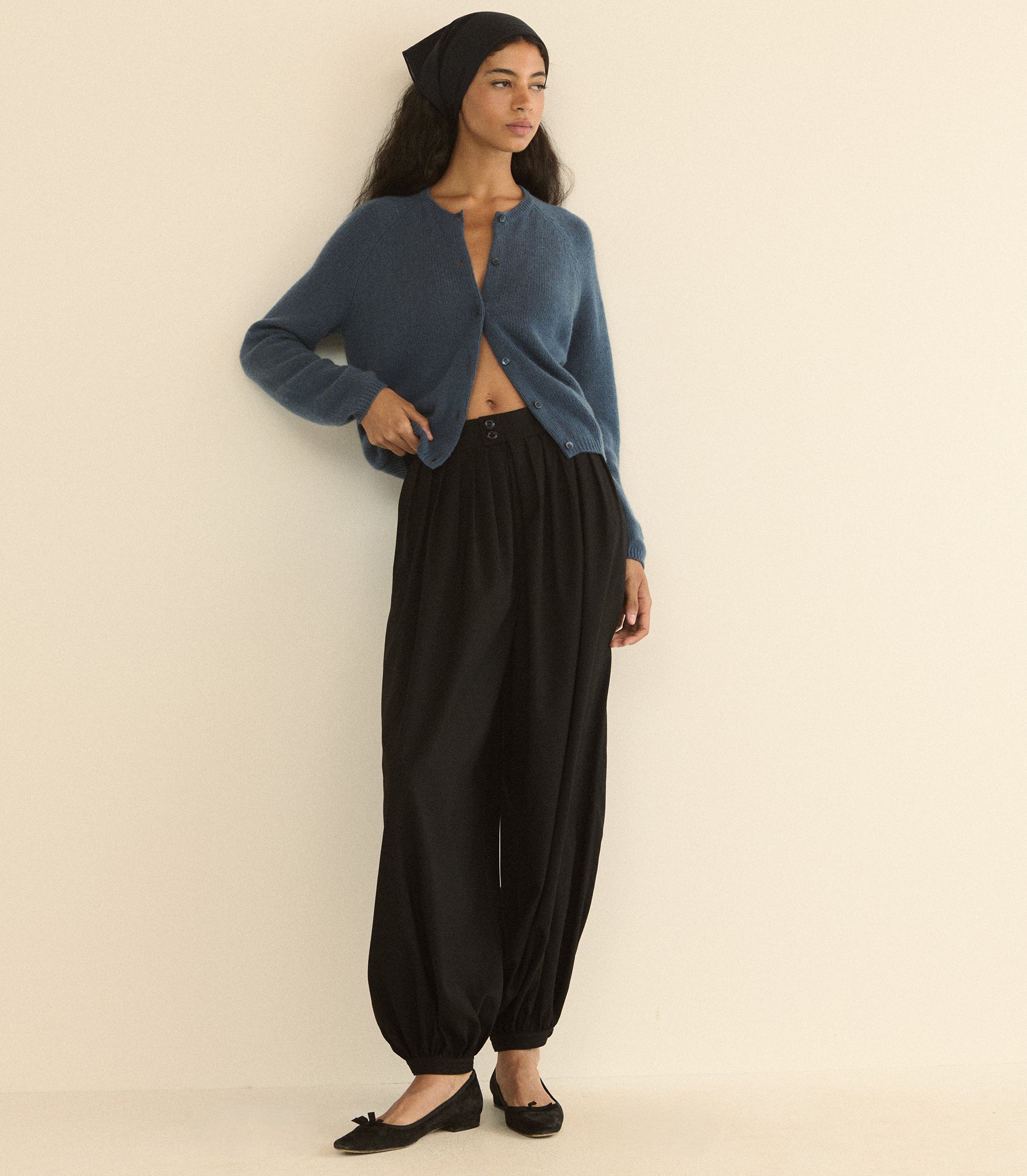 THEONIE PANT -- BLACK view 6

