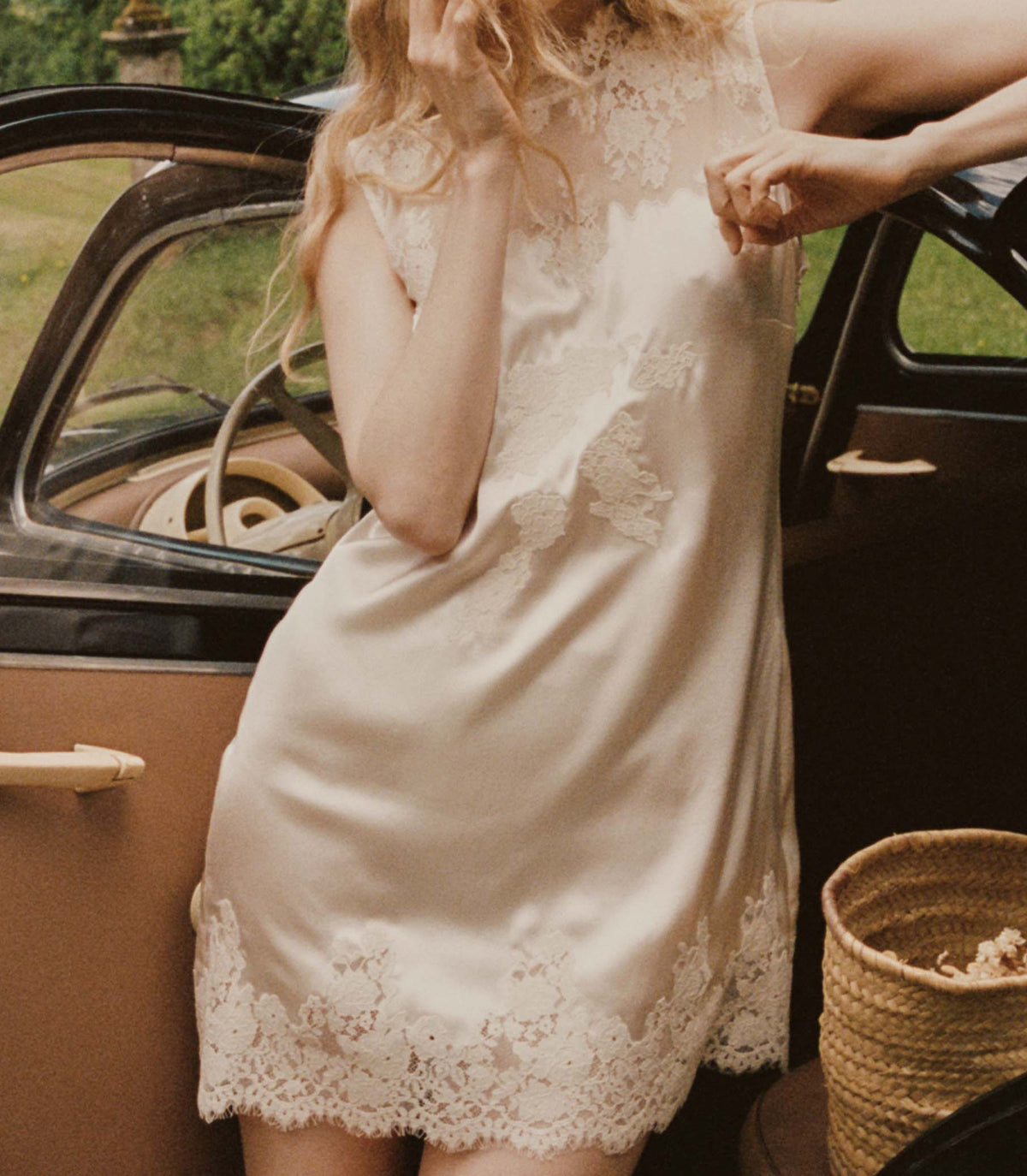 HMD -- VALERIA DRESS -- CANDLELIGHT view 4

