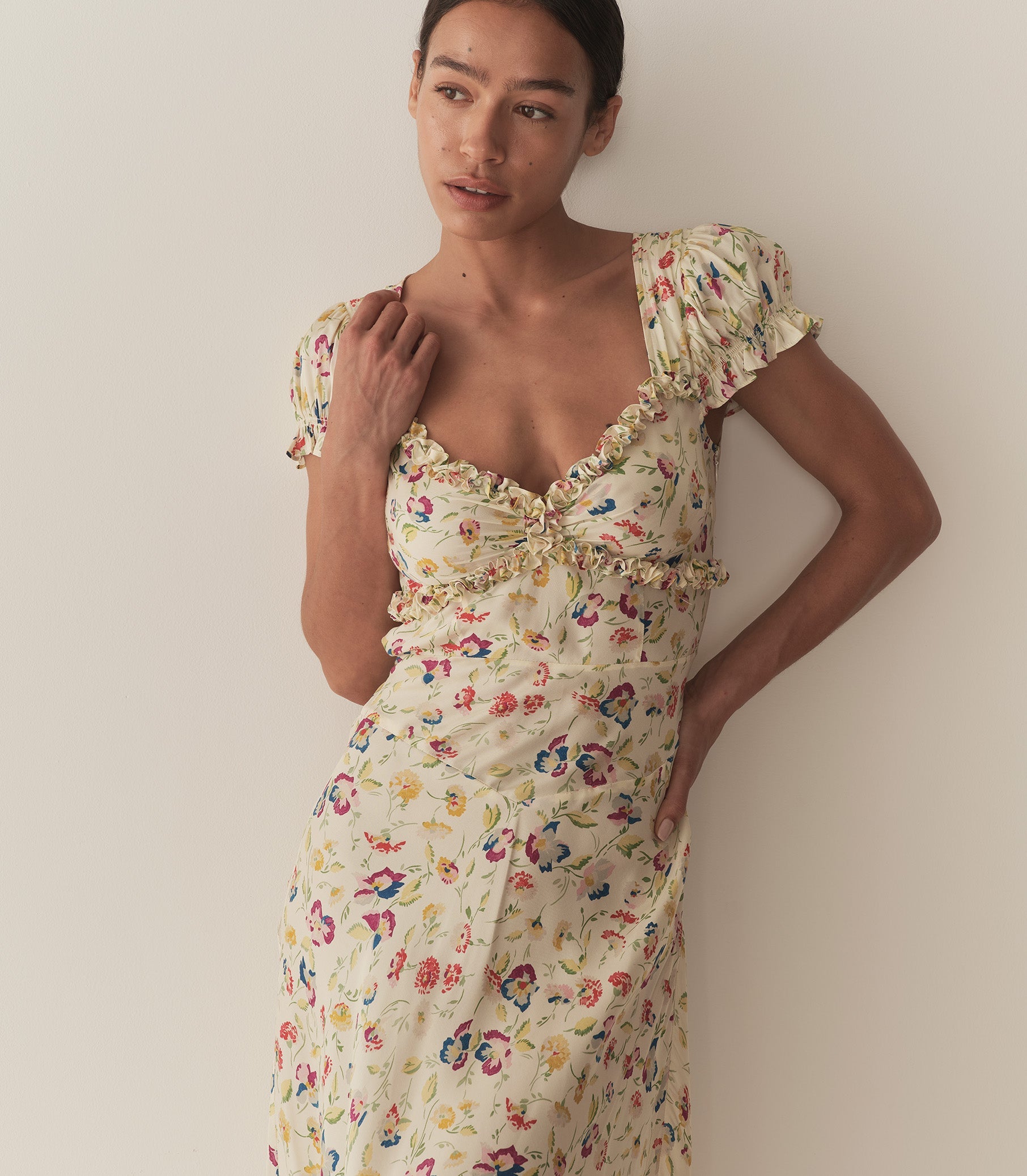 HMD -- VALERINE DRESS -- WINDSWEPT BLOOMS view 2
