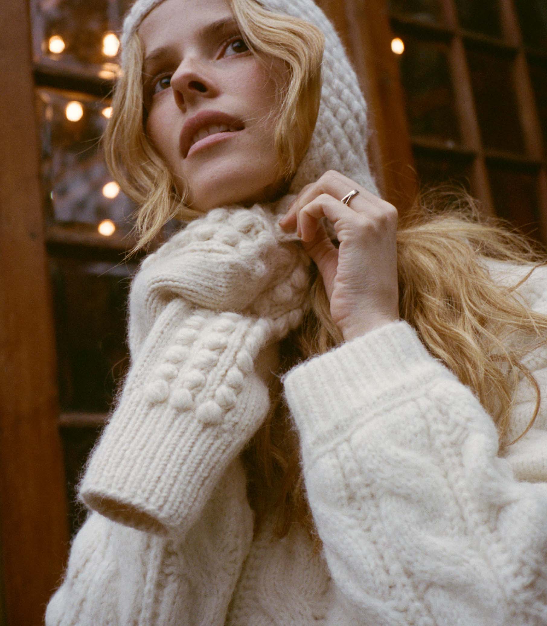 VERBIER MITTENS -- IVORY view 6
