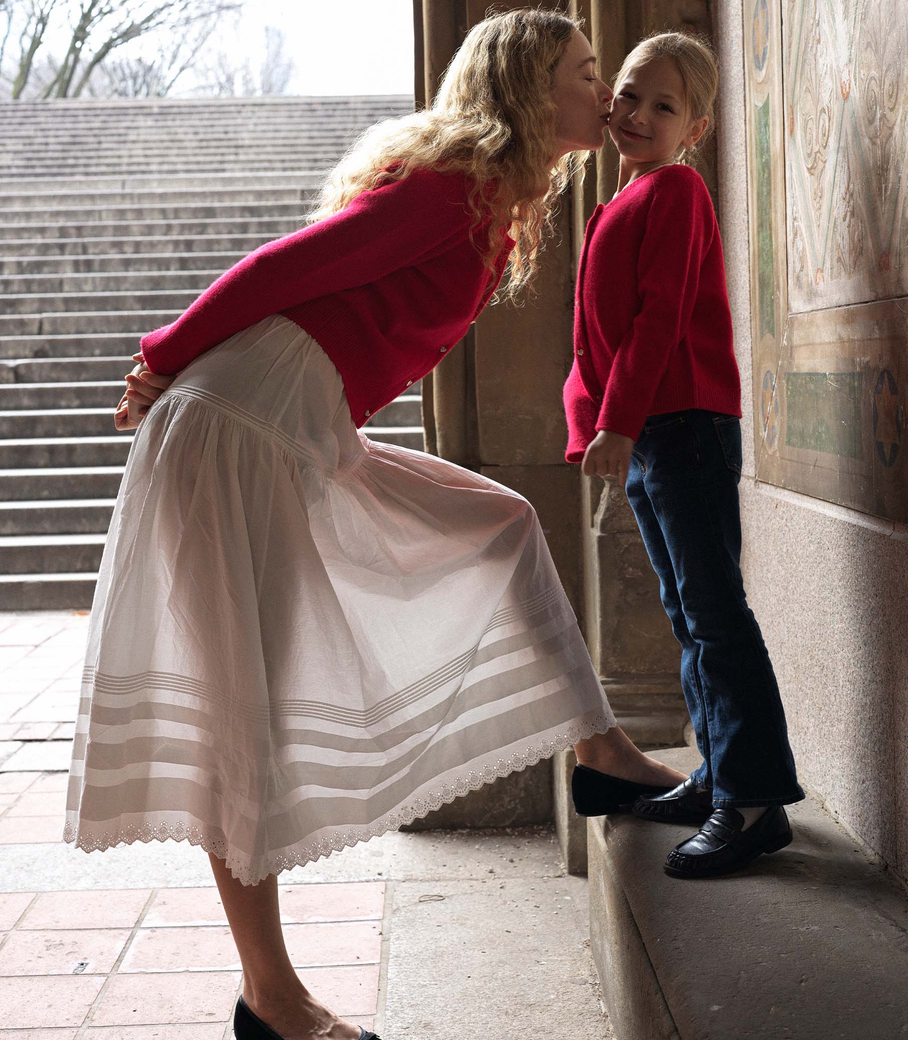 VIVELLE CARDIGAN -- SCARLET ROSE view 4